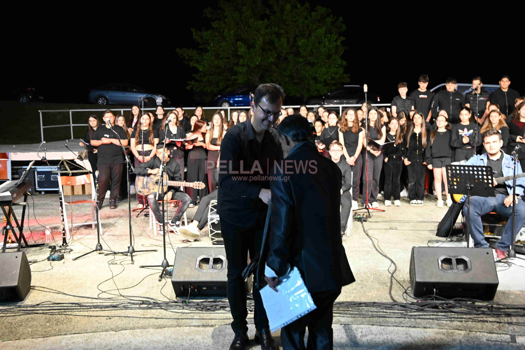 Γυμνάσιο Σκύδρας: Έκλεισε τη χρονιά μ' ένα μουσικοχορευτικό υπερθέαμα Γυμνάσιο Σκύδρας: Έκλεισε τη χρονιά μ' ένα μουσικοχορευτικό υπερθέαμα
