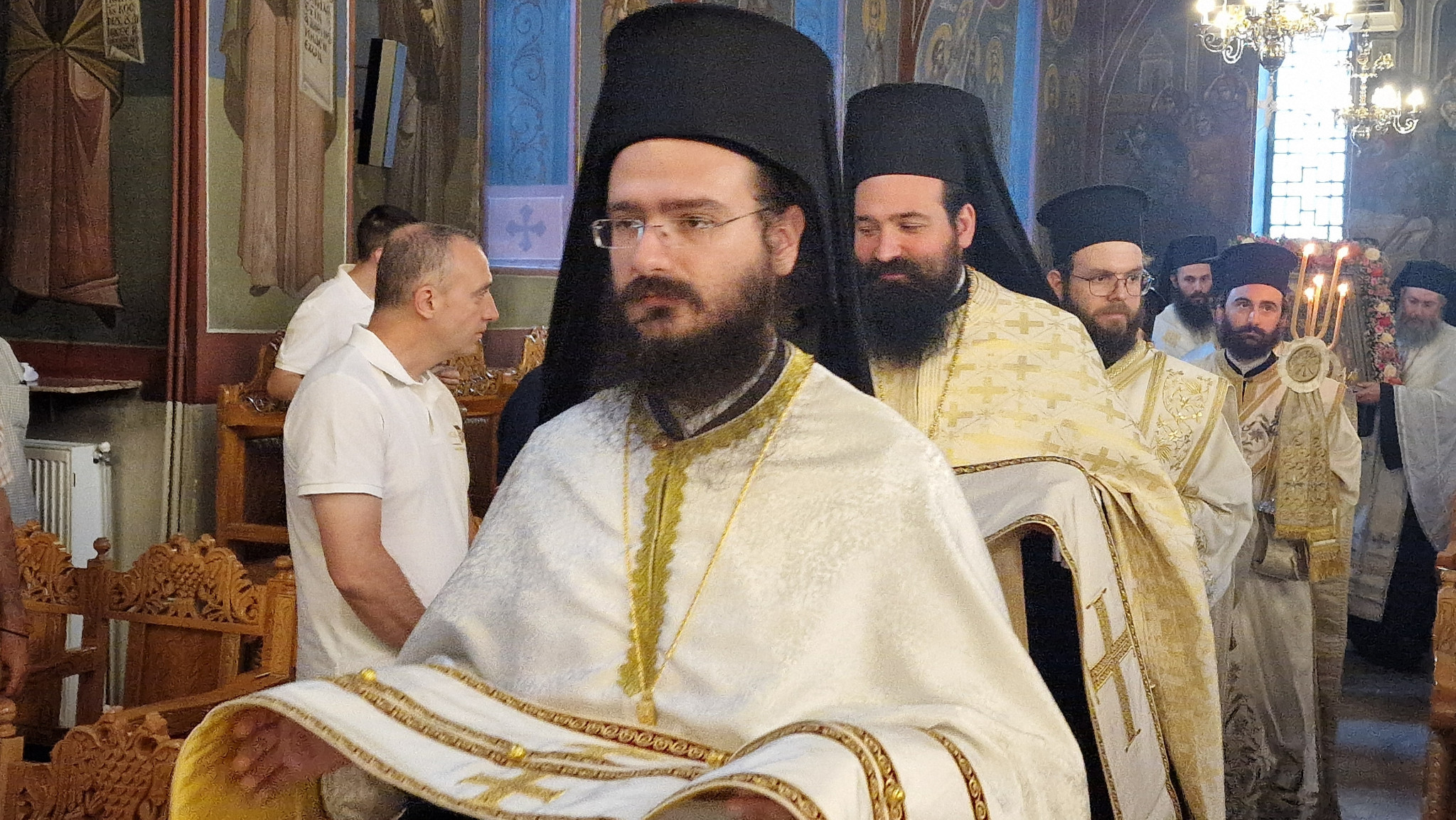 Έδεσσα: Πανηγυρικός Εσπερινός και Πανδήμη Λιτανεία στους δρόμους της πόλης – Η Έδεσσα τίμησε με λαμπρότητα τους Αγίους Αναργύρους