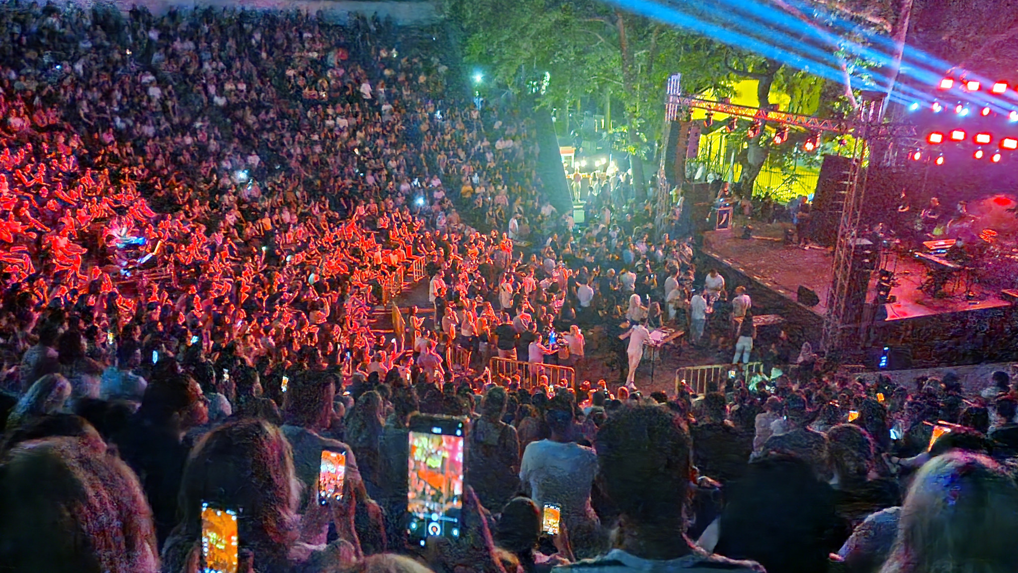 Μαγική βραδιά στην Έδεσσα: Sold out η συναυλία του Θοδωρή Φέρρη στη Γαβαλιώτισσα