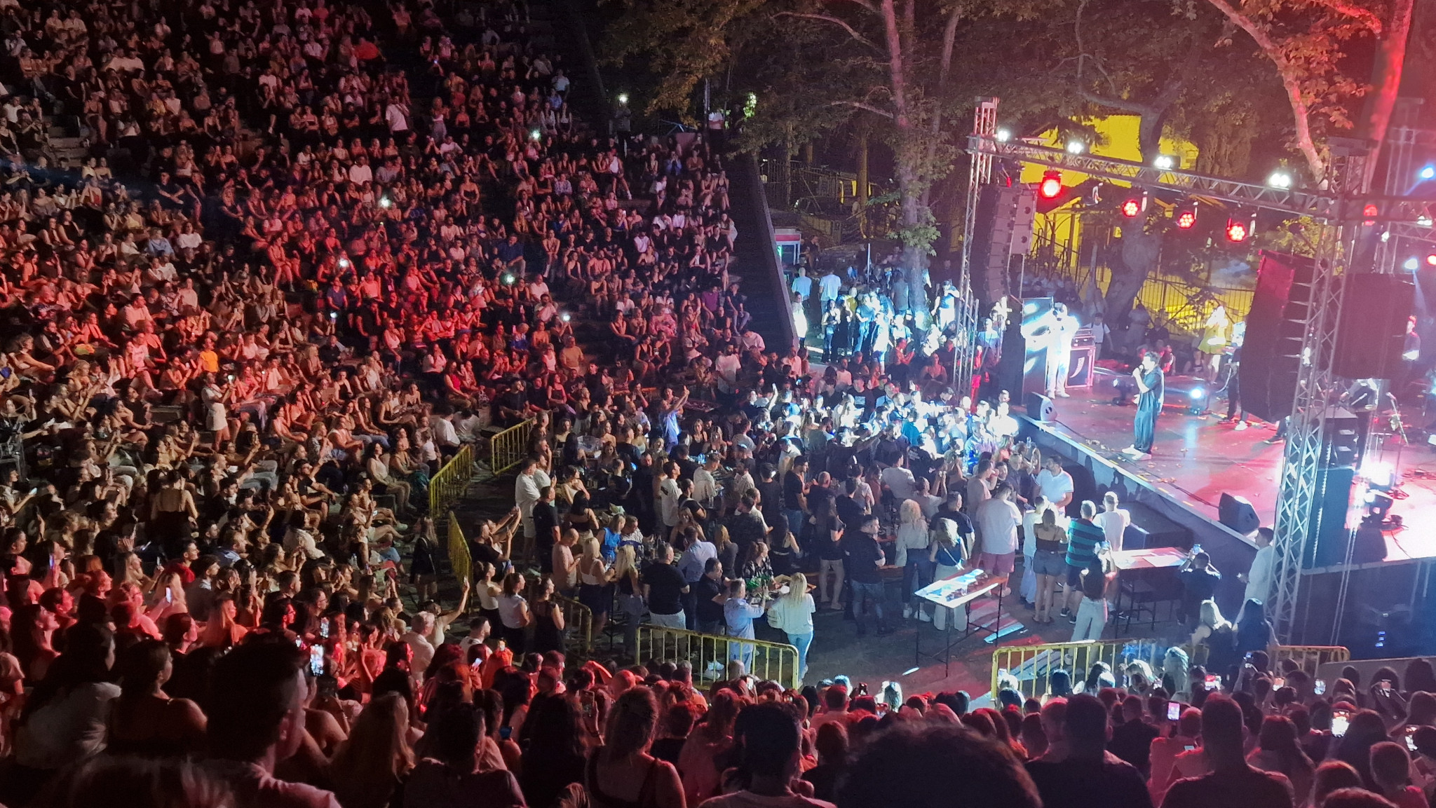 Μαγική βραδιά στην Έδεσσα: Sold out η συναυλία του Θοδωρή Φέρρη στη Γαβαλιώτισσα