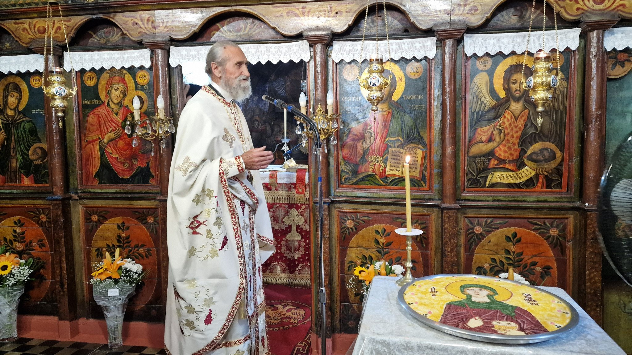 Πανηγυρική Θεία Λειτουργία στην Αγία Παρασκευή Περίκλειας