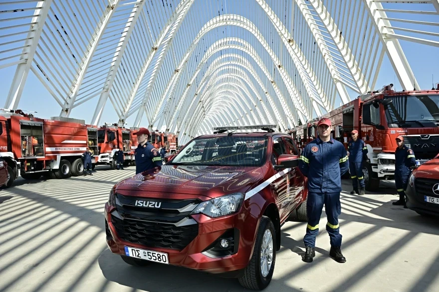Παραδόθηκαν 164 νέα οχήματα στην Πυροσβεστική - Μητσοτάκης: Καθημερινά η πατρίδα προοδεύει και κάνει βήματα μπροστά