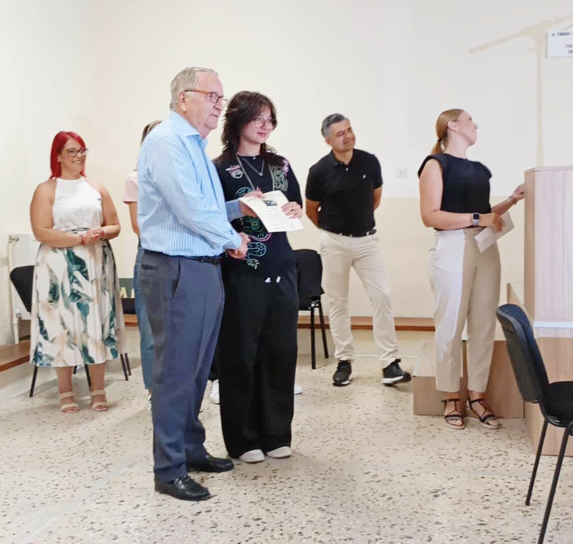 Στην εκδήλωση του Συλλόγου Τριτέκνων Έδεσσας και Σκύδρας για τους νέους φοιτητές και τα “πρωτάκια” παρευρέθηκε ο Γιώργος Καρασμάνης.