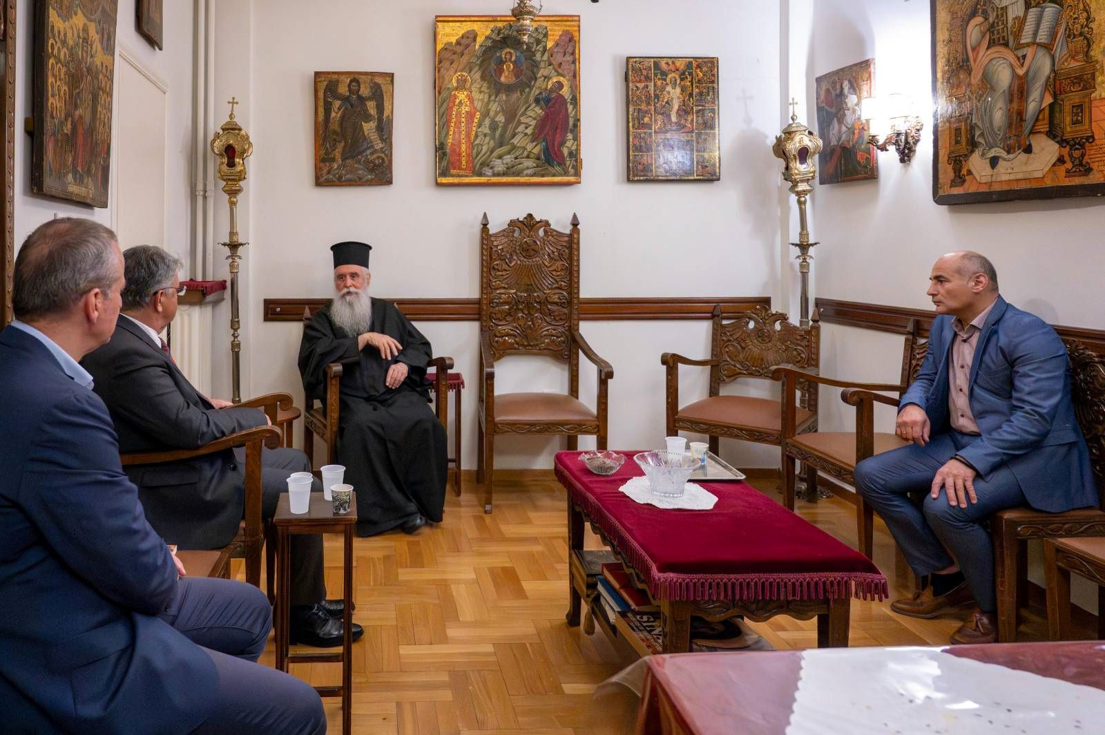 Επίσκεψη του Προέδρου της ΝΙΚΗΣ Δημητρίου Νατσιού στον νέο Αρχιεπίσκοπο Σινά, Φαράν και Ραϊθώ κ. Συμεών