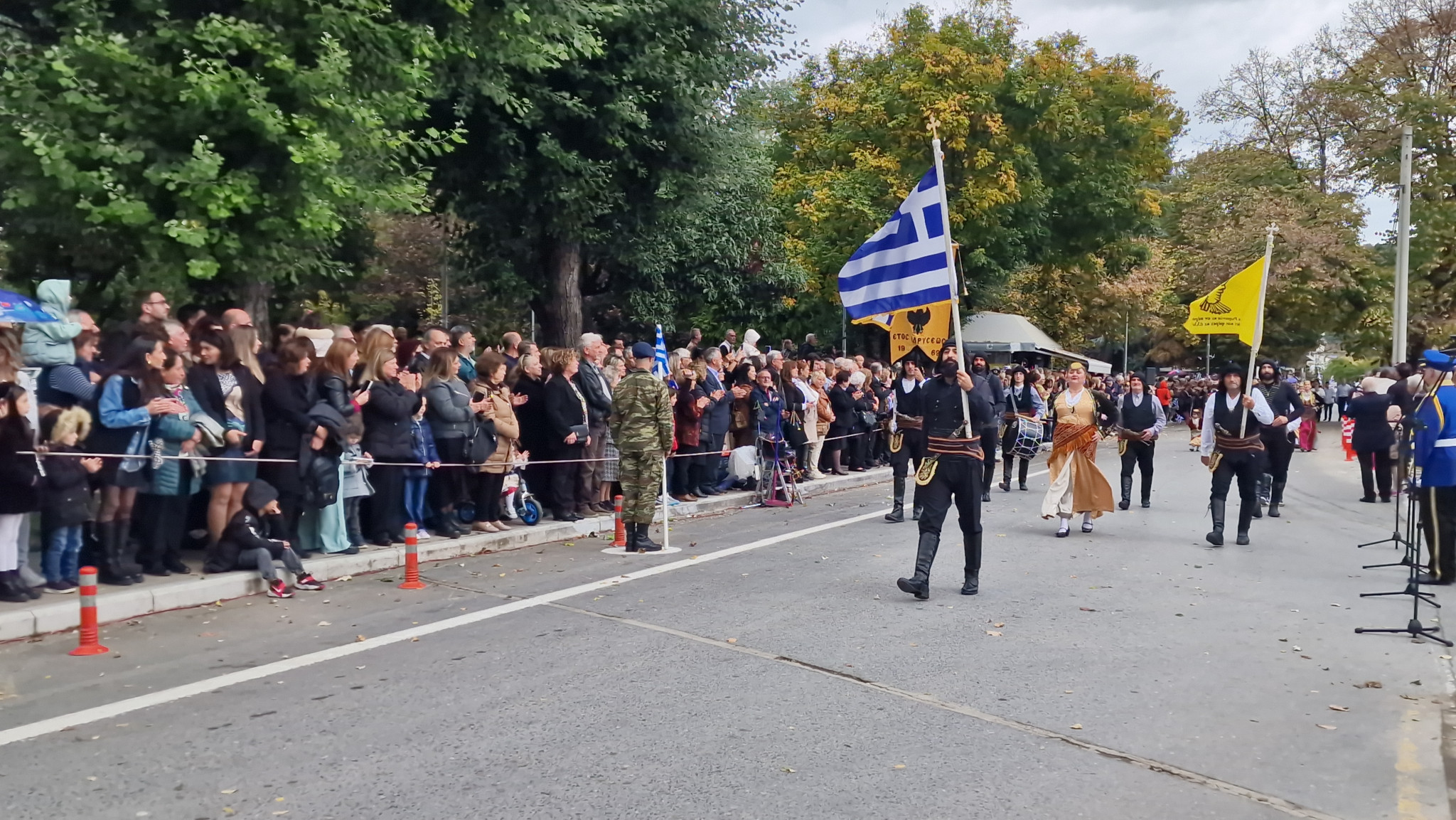 Έδεσσα – Η Ελλάδα που δεν ξεχνά: Μια παρέλαση περηφάνιας και μνήμης (φωτο και βίντεο) Έδεσσα – Η Ελλάδα που δεν ξεχνά: Μια παρέλαση περηφάνιας και μνήμης (φωτο και βίντεο)