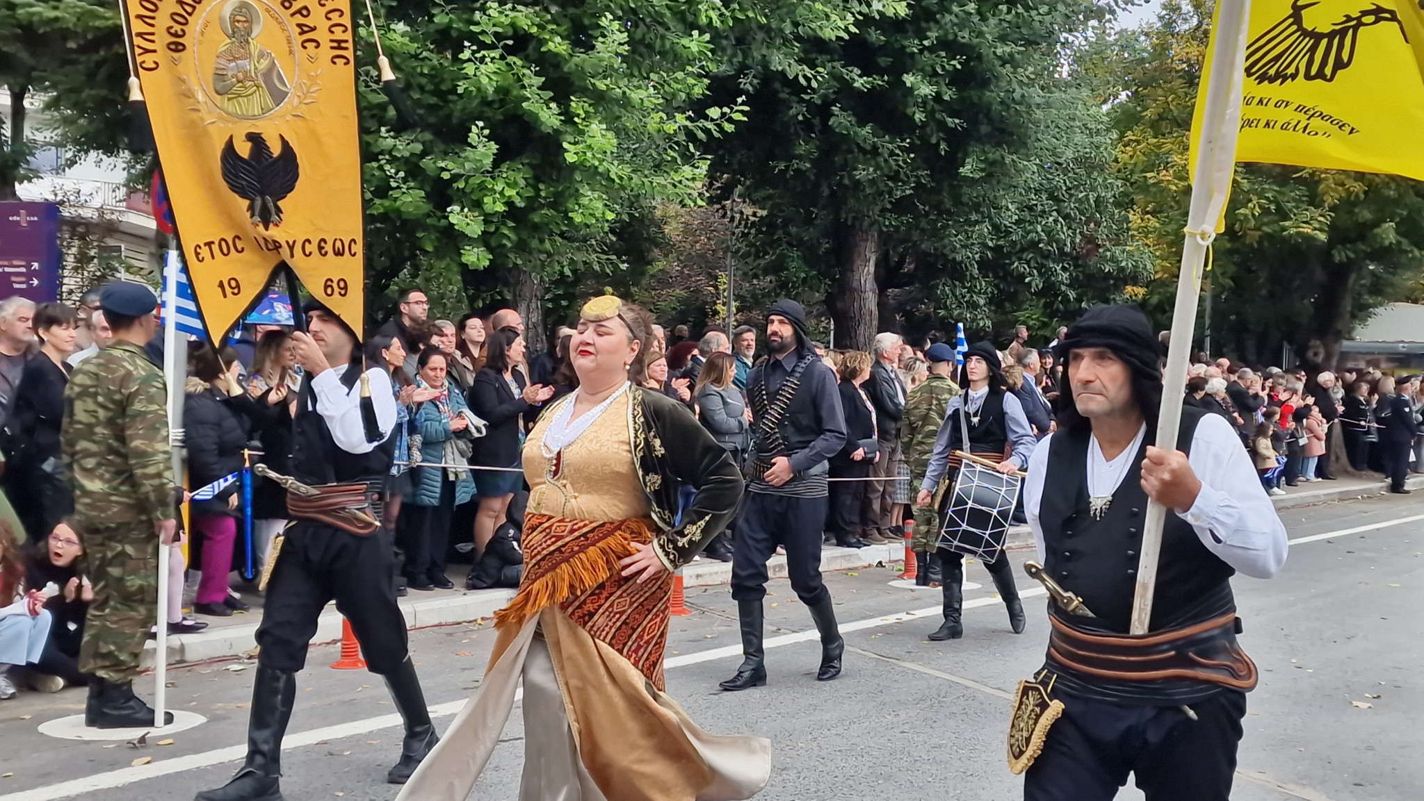 Έδεσσα – Η Ελλάδα που δεν ξεχνά: Μια παρέλαση περηφάνιας και μνήμης (φωτο και βίντεο) Έδεσσα – Η Ελλάδα που δεν ξεχνά: Μια παρέλαση περηφάνιας και μνήμης (φωτο και βίντεο)