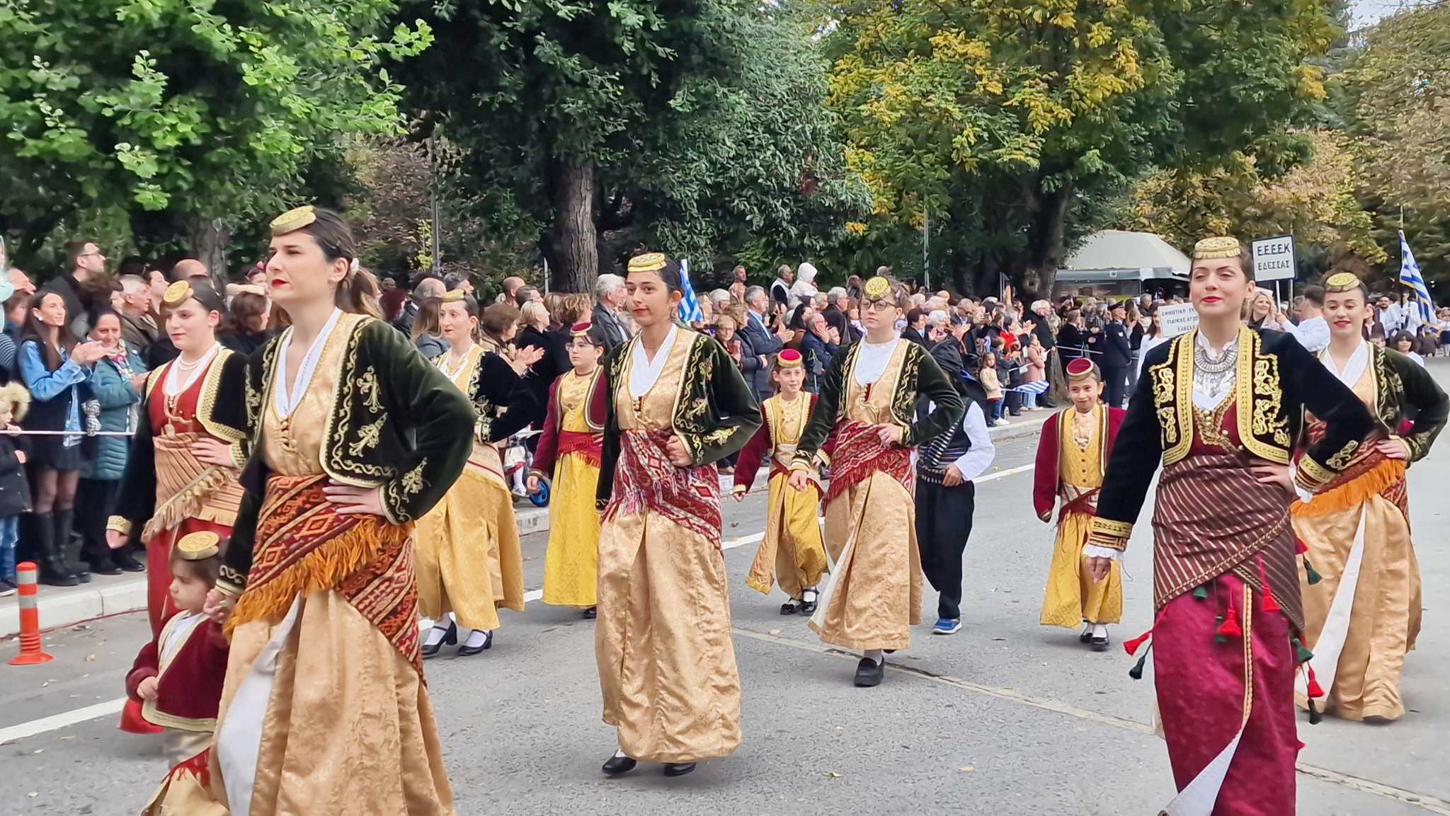 Έδεσσα – Η Ελλάδα που δεν ξεχνά: Μια παρέλαση περηφάνιας και μνήμης (φωτο και βίντεο) Έδεσσα – Η Ελλάδα που δεν ξεχνά: Μια παρέλαση περηφάνιας και μνήμης (φωτο και βίντεο)