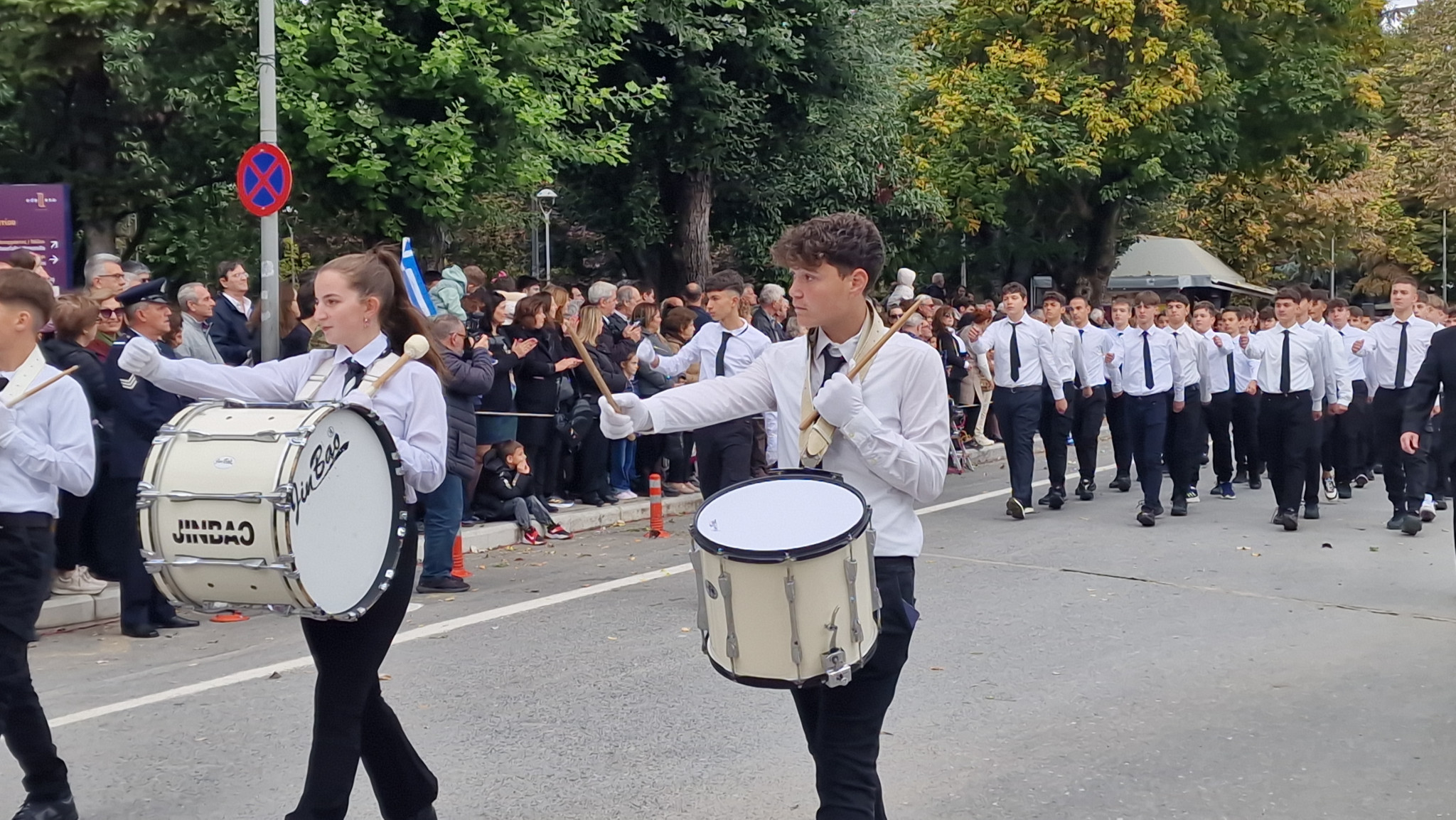Έδεσσα – Η Ελλάδα που δεν ξεχνά: Μια παρέλαση περηφάνιας και μνήμης (φωτο και βίντεο) Έδεσσα – Η Ελλάδα που δεν ξεχνά: Μια παρέλαση περηφάνιας και μνήμης (φωτο και βίντεο)