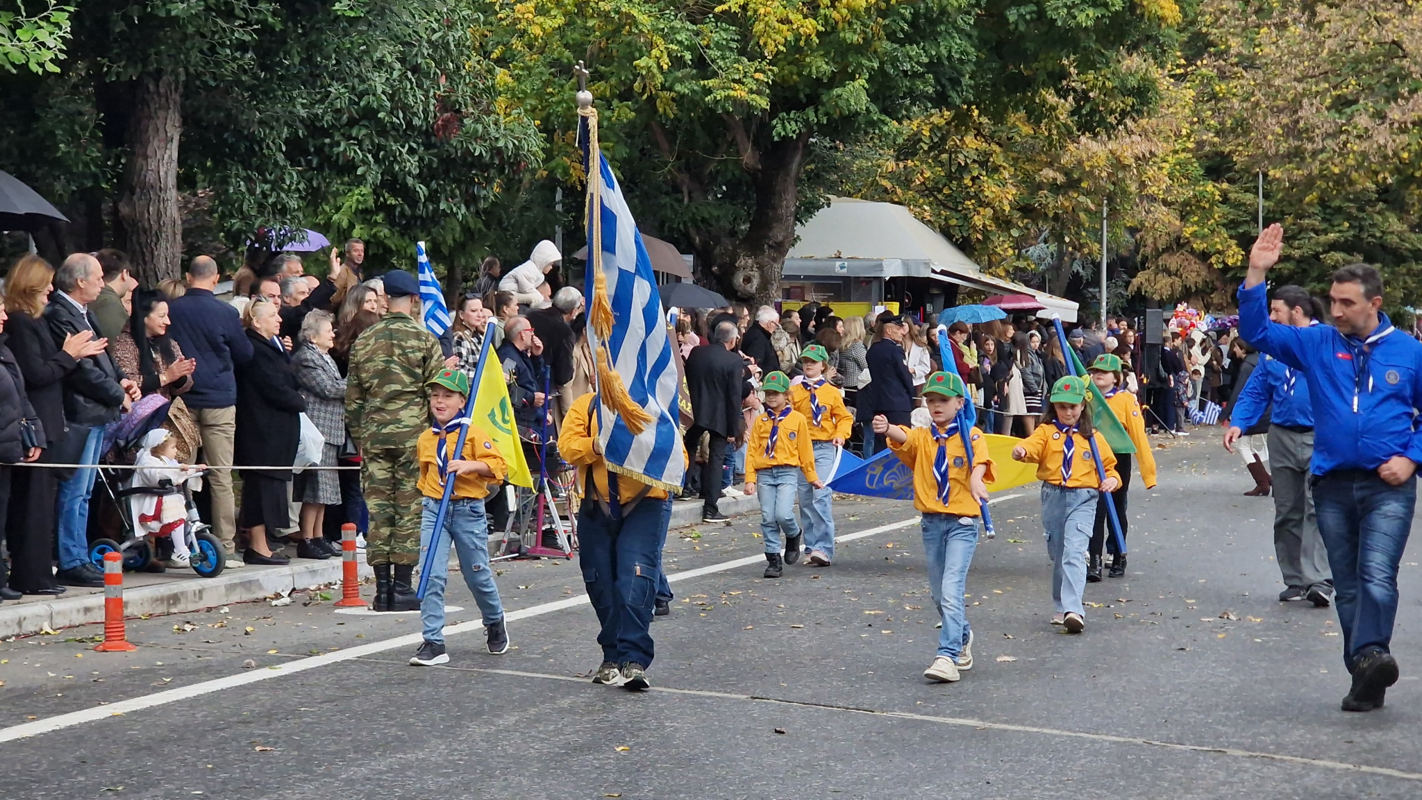 Έδεσσα – Η Ελλάδα που δεν ξεχνά: Μια παρέλαση περηφάνιας και μνήμης (φωτο και βίντεο) Έδεσσα – Η Ελλάδα που δεν ξεχνά: Μια παρέλαση περηφάνιας και μνήμης (φωτο και βίντεο)
