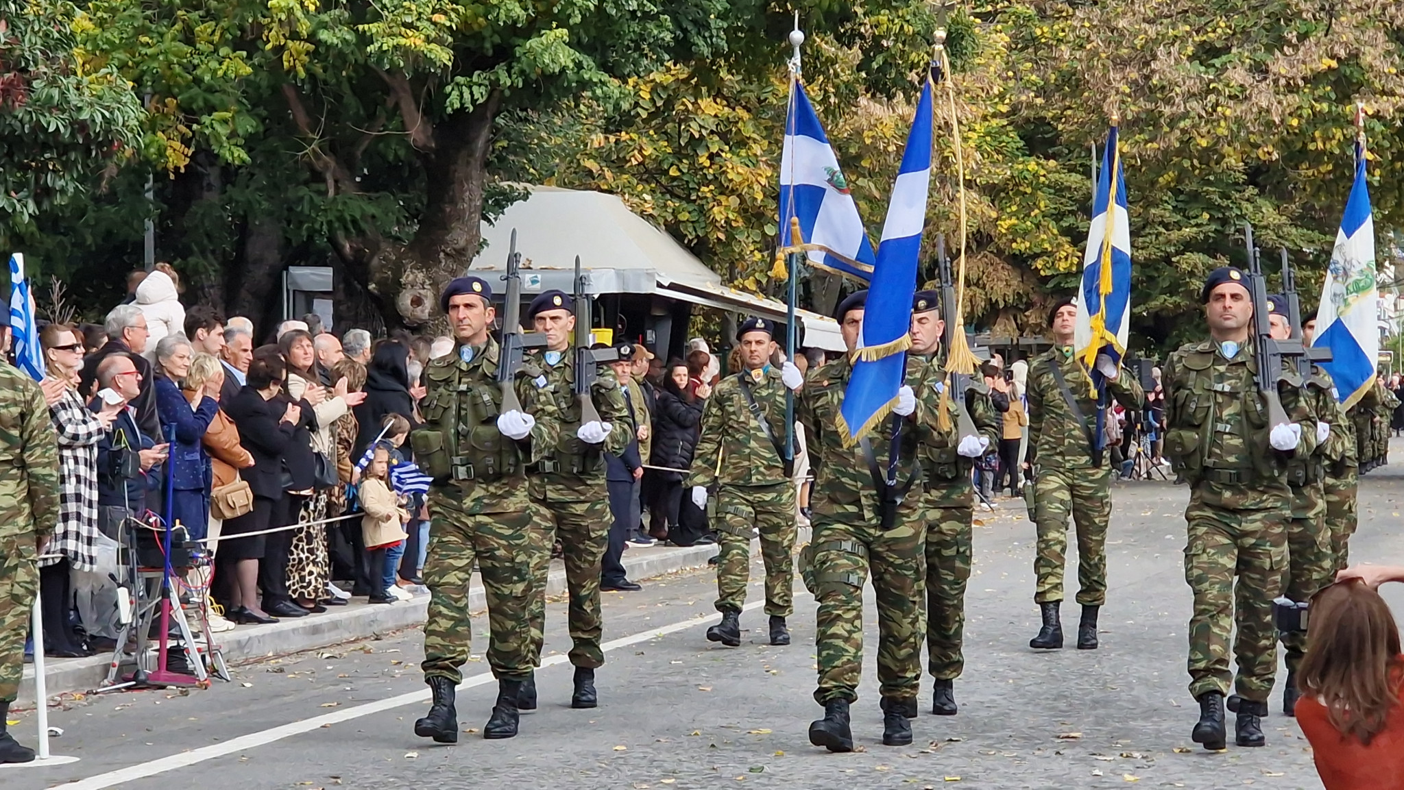 Έδεσσα – Η Ελλάδα που δεν ξεχνά: Μια παρέλαση περηφάνιας και μνήμης (φωτο και βίντεο) Έδεσσα – Η Ελλάδα που δεν ξεχνά: Μια παρέλαση περηφάνιας και μνήμης (φωτο και βίντεο)