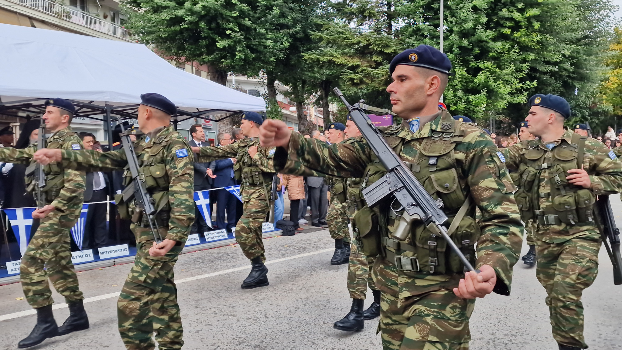 Έδεσσα – Η Ελλάδα που δεν ξεχνά: Μια παρέλαση περηφάνιας και μνήμης (φωτο και βίντεο) Έδεσσα – Η Ελλάδα που δεν ξεχνά: Μια παρέλαση περηφάνιας και μνήμης (φωτο και βίντεο)