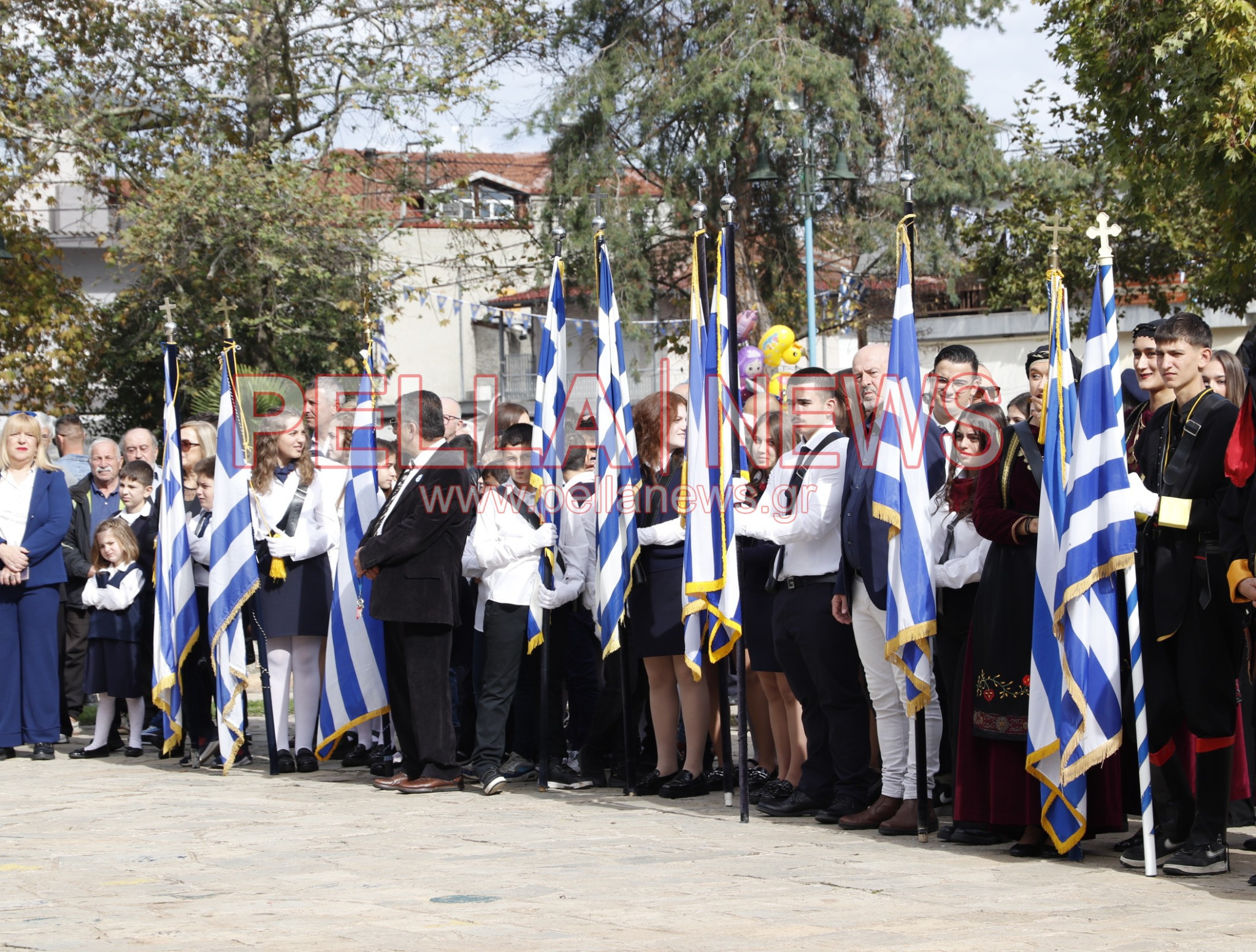 Κρύα Bρύση: Πλούσιο φωτορεπορτάζ από τα σχολεία στην παρέλαση Κρύα Bρύση: Πλούσιο φωτορεπορτάζ από τα σχολεία στην παρέλαση