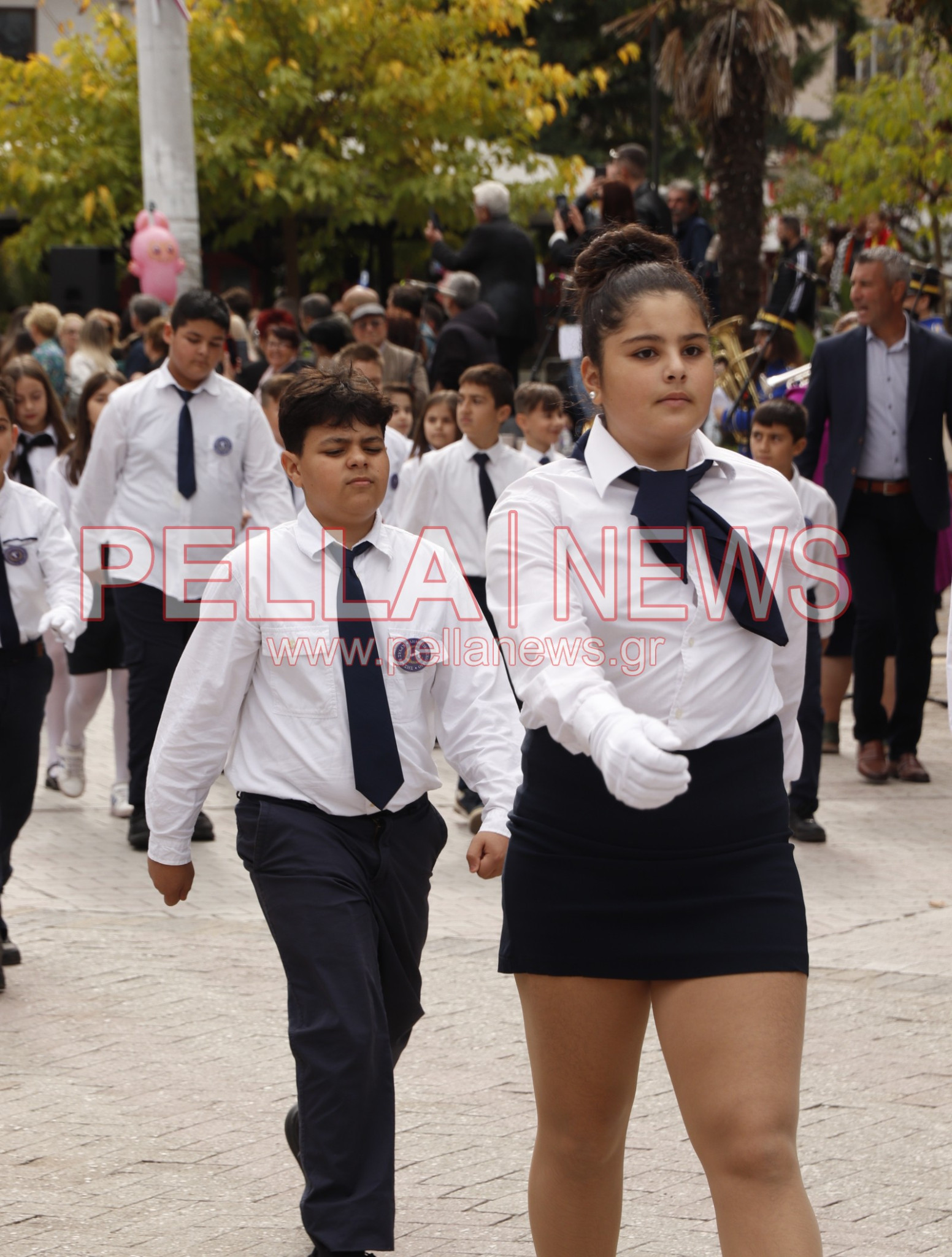 Κρύα Bρύση: Πλούσιο φωτορεπορτάζ από τα σχολεία στην παρέλαση Κρύα Bρύση: Πλούσιο φωτορεπορτάζ από τα σχολεία στην παρέλαση