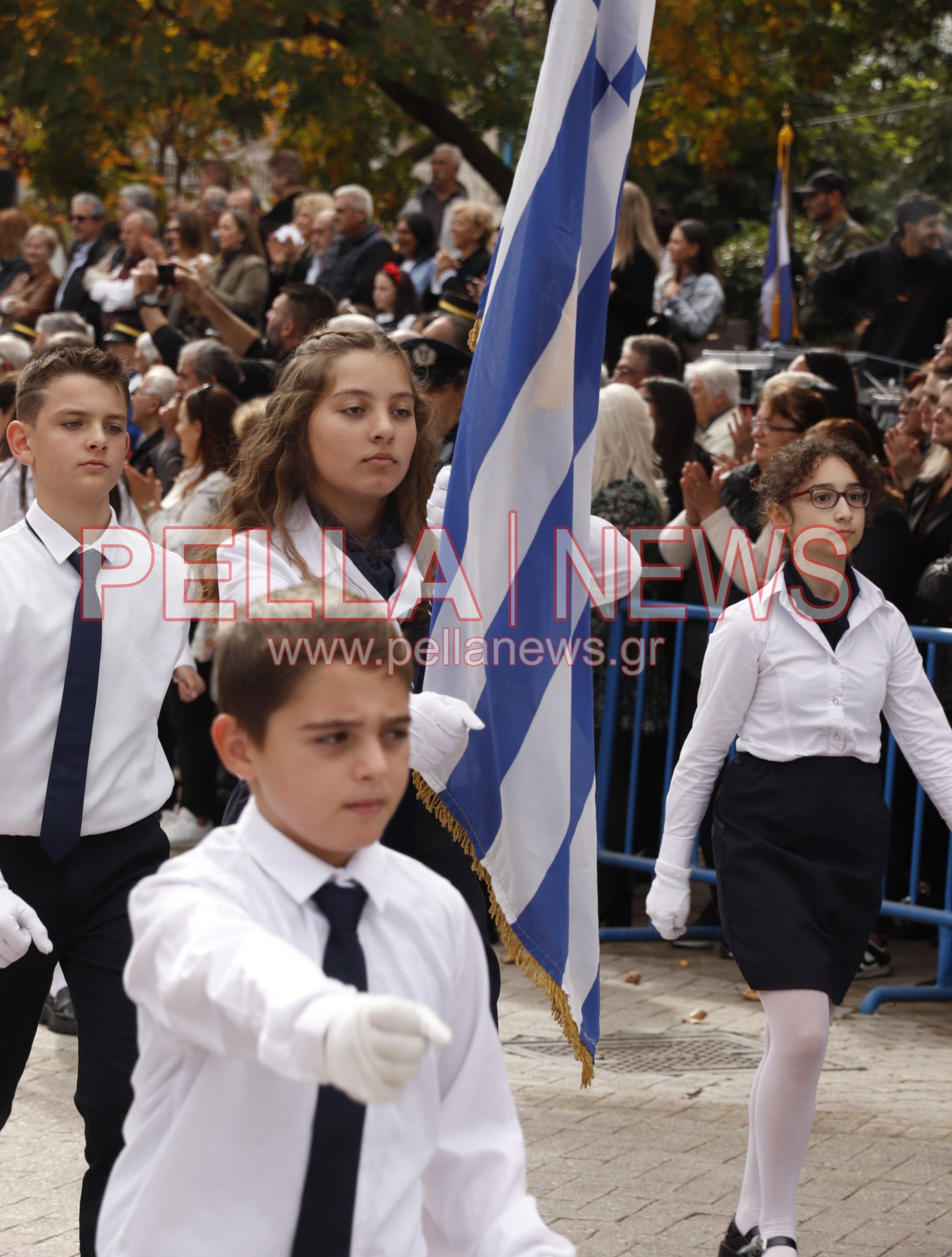 Κρύα Bρύση: Πλούσιο φωτορεπορτάζ από τα σχολεία στην παρέλαση Κρύα Bρύση: Πλούσιο φωτορεπορτάζ από τα σχολεία στην παρέλαση