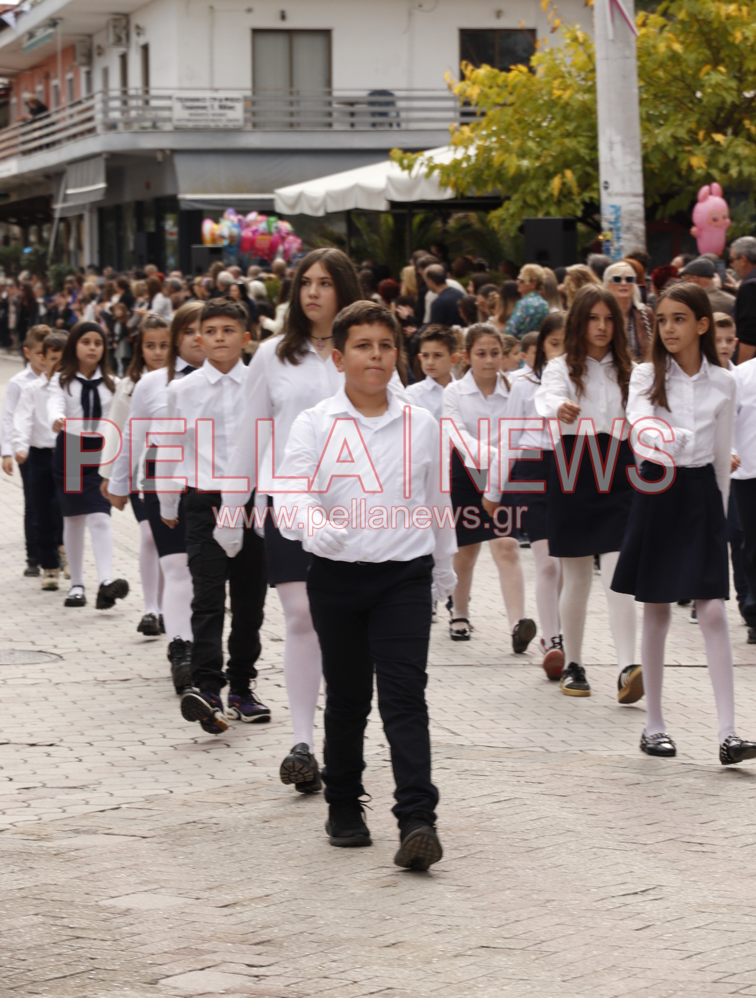 Κρύα Bρύση: Πλούσιο φωτορεπορτάζ από τα σχολεία στην παρέλαση Κρύα Bρύση: Πλούσιο φωτορεπορτάζ από τα σχολεία στην παρέλαση