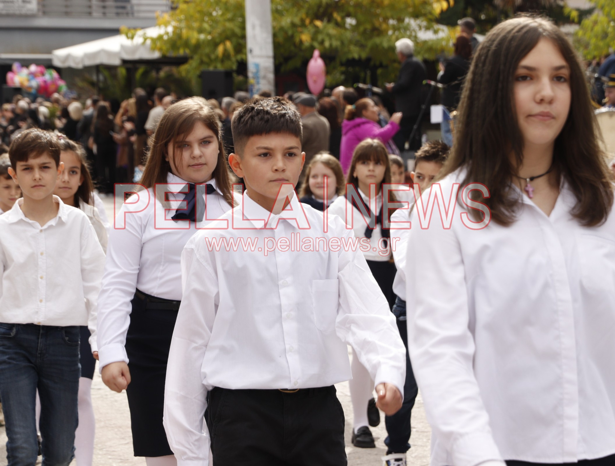 Κρύα Bρύση: Πλούσιο φωτορεπορτάζ από τα σχολεία στην παρέλαση Κρύα Bρύση: Πλούσιο φωτορεπορτάζ από τα σχολεία στην παρέλαση