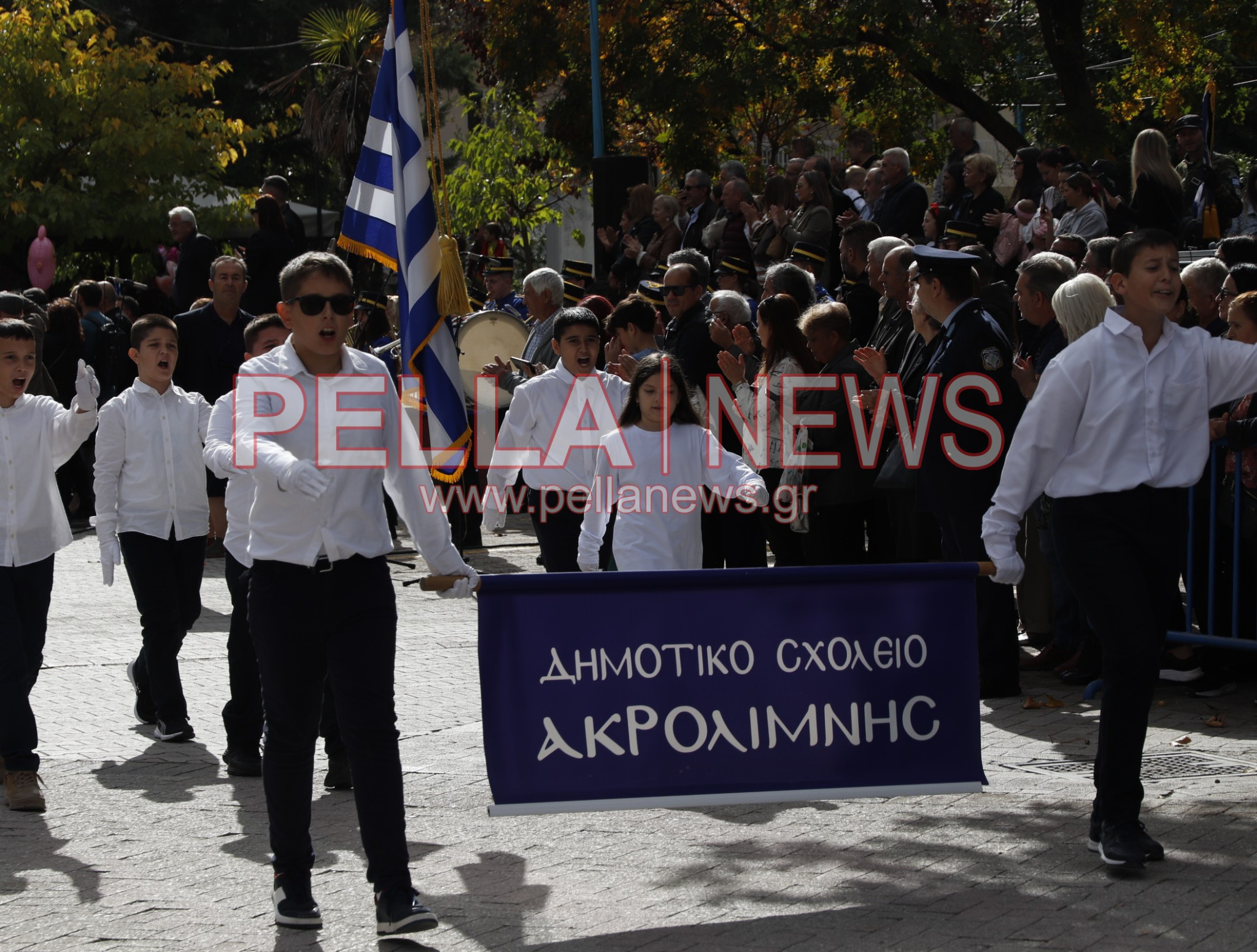 Κρύα Bρύση: Πλούσιο φωτορεπορτάζ από τα σχολεία στην παρέλαση Κρύα Bρύση: Πλούσιο φωτορεπορτάζ από τα σχολεία στην παρέλαση