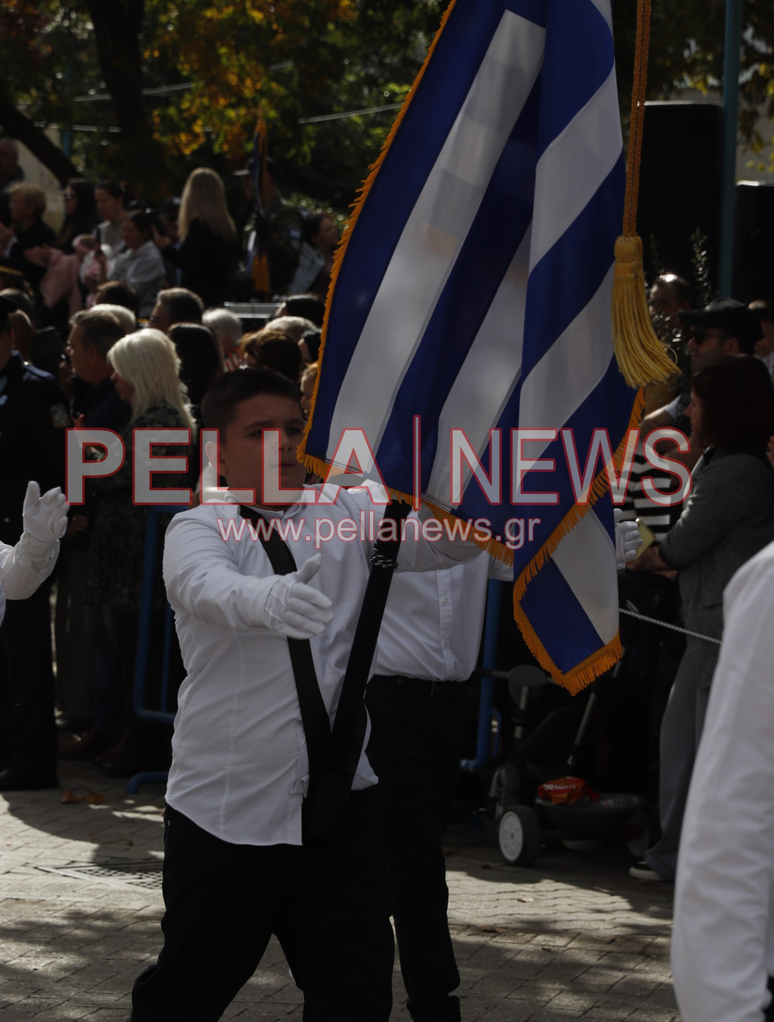 Κρύα Bρύση: Πλούσιο φωτορεπορτάζ από τα σχολεία στην παρέλαση Κρύα Bρύση: Πλούσιο φωτορεπορτάζ από τα σχολεία στην παρέλαση