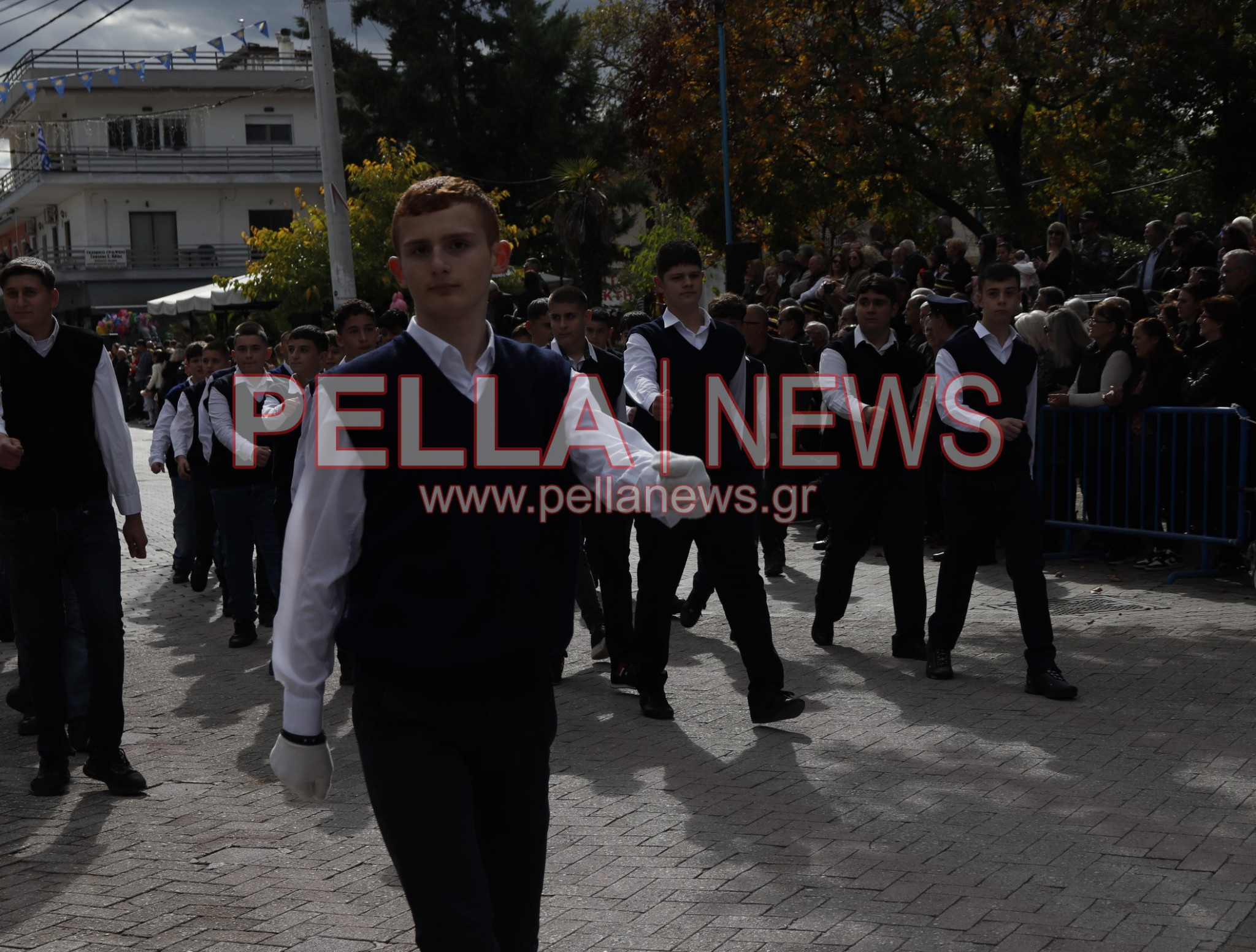 Κρύα Bρύση: Πλούσιο φωτορεπορτάζ από τα σχολεία στην παρέλαση Κρύα Bρύση: Πλούσιο φωτορεπορτάζ από τα σχολεία στην παρέλαση