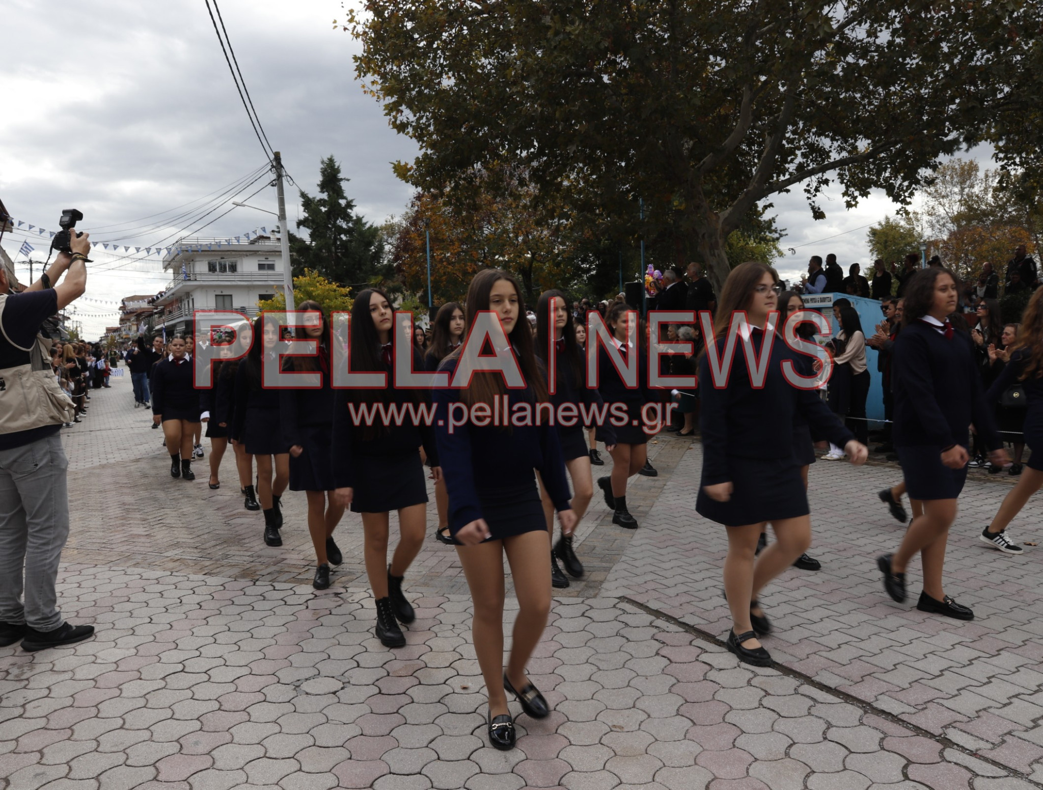 Κρύα Bρύση: Πλούσιο φωτορεπορτάζ από τα σχολεία στην παρέλαση Κρύα Bρύση: Πλούσιο φωτορεπορτάζ από τα σχολεία στην παρέλαση