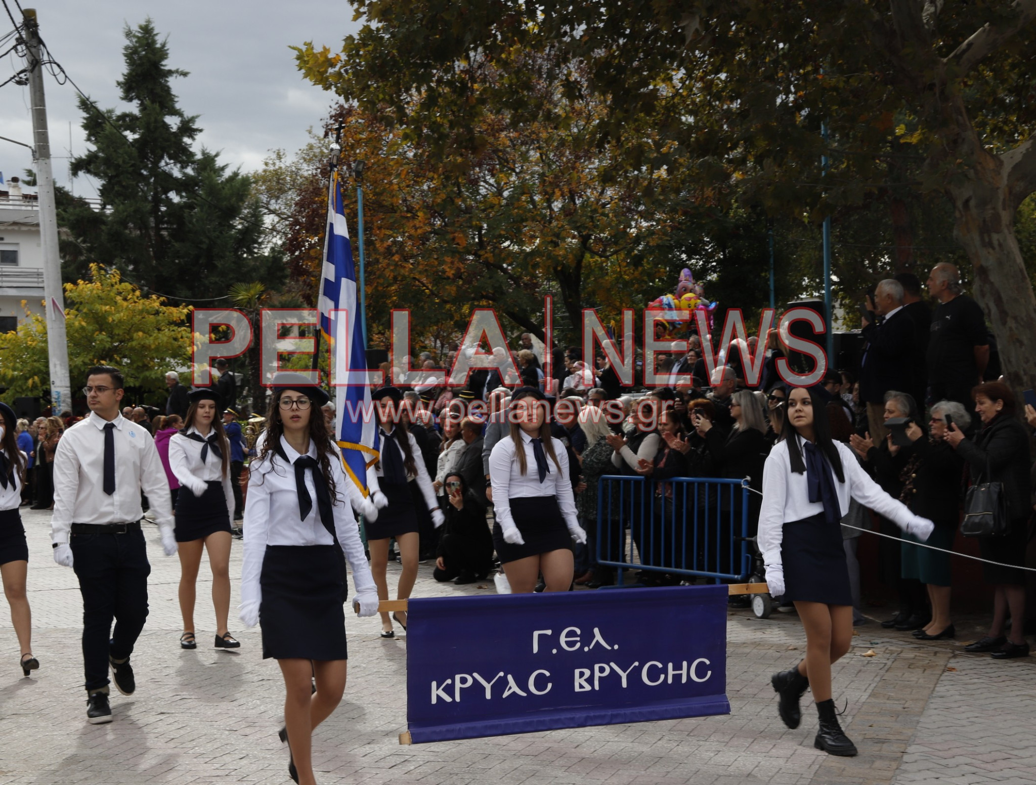 Κρύα Bρύση: Πλούσιο φωτορεπορτάζ από τα σχολεία στην παρέλαση Κρύα Bρύση: Πλούσιο φωτορεπορτάζ από τα σχολεία στην παρέλαση