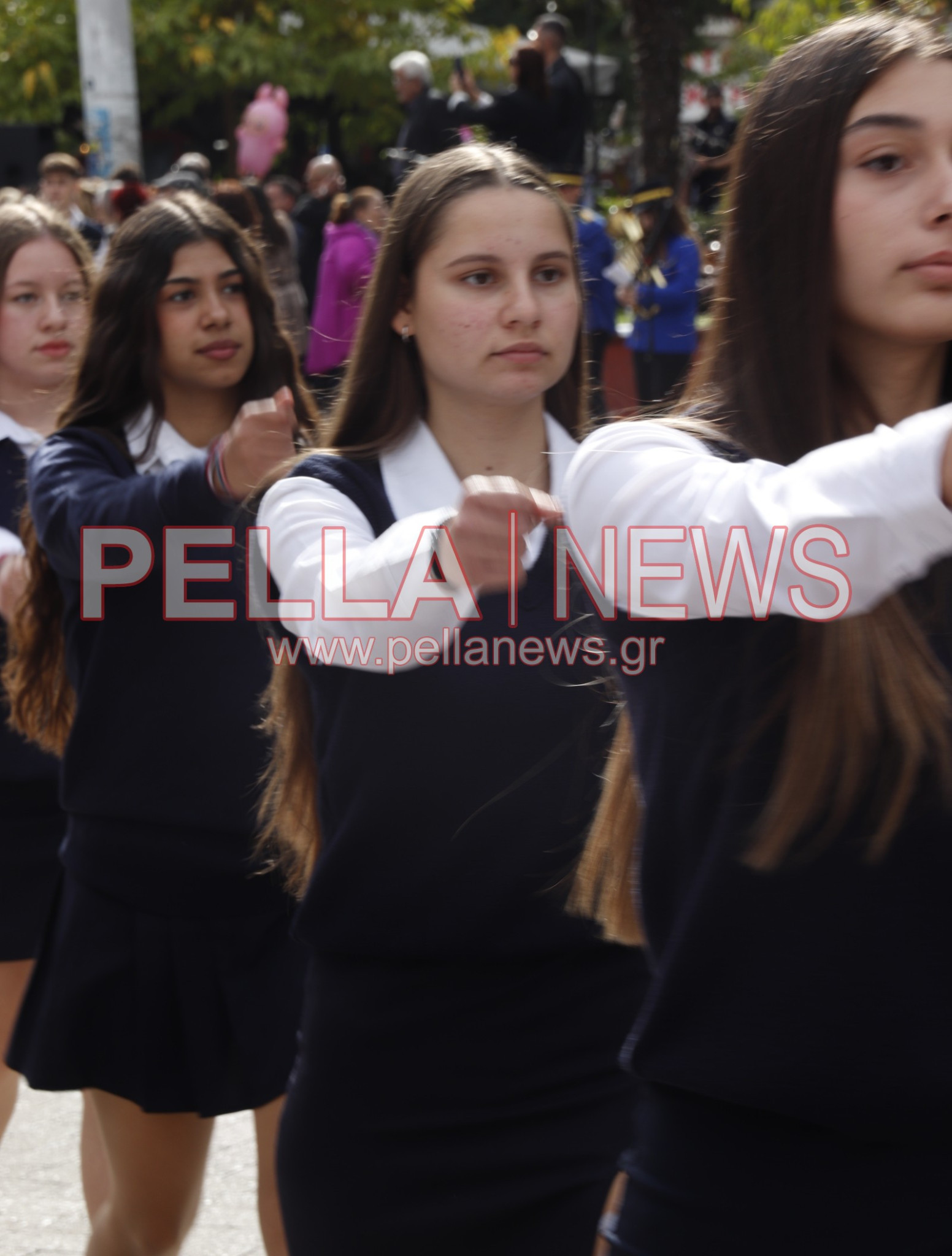 Κρύα Bρύση: Πλούσιο φωτορεπορτάζ από τα σχολεία στην παρέλαση Κρύα Bρύση: Πλούσιο φωτορεπορτάζ από τα σχολεία στην παρέλαση