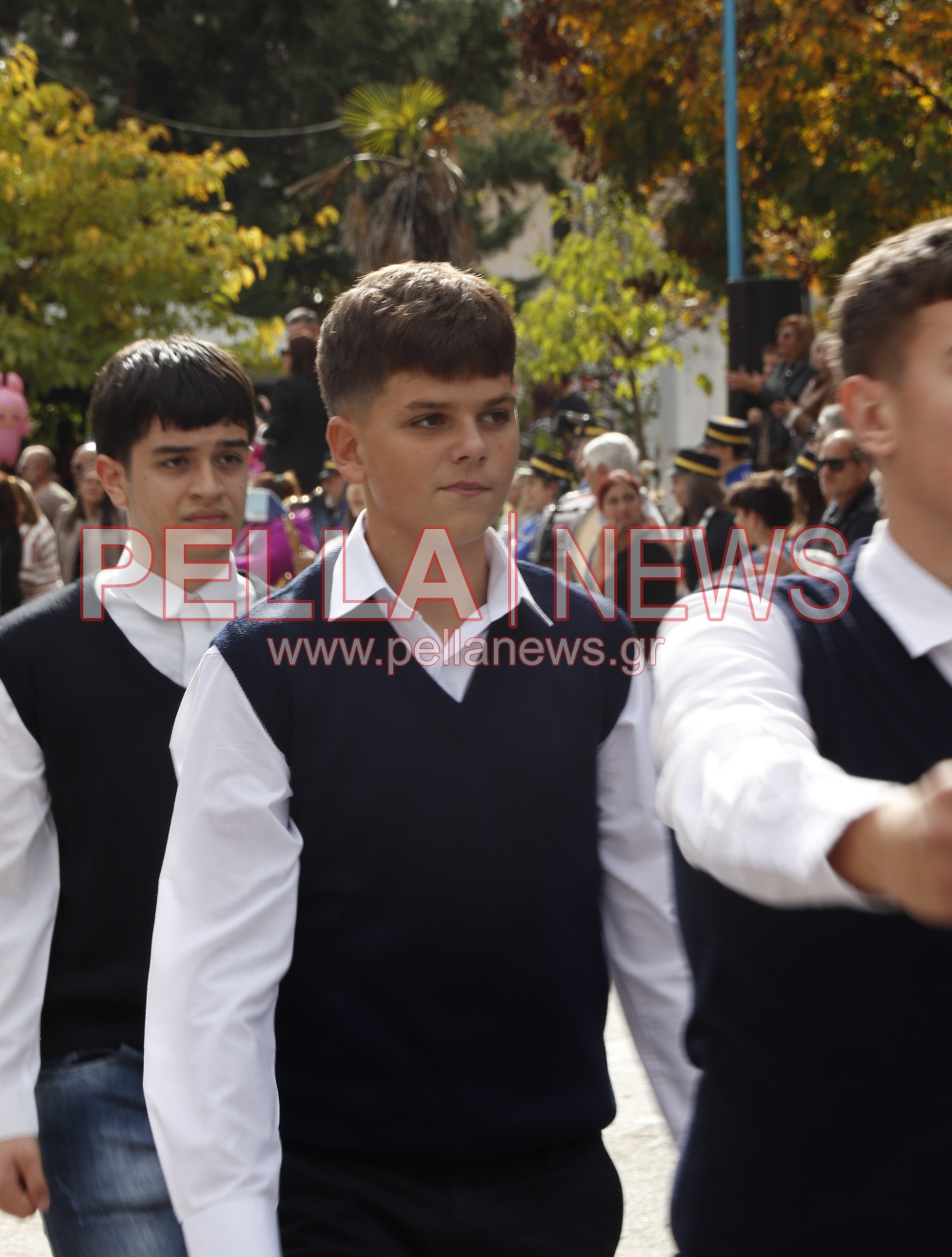 Κρύα Bρύση: Πλούσιο φωτορεπορτάζ από τα σχολεία στην παρέλαση Κρύα Bρύση: Πλούσιο φωτορεπορτάζ από τα σχολεία στην παρέλαση