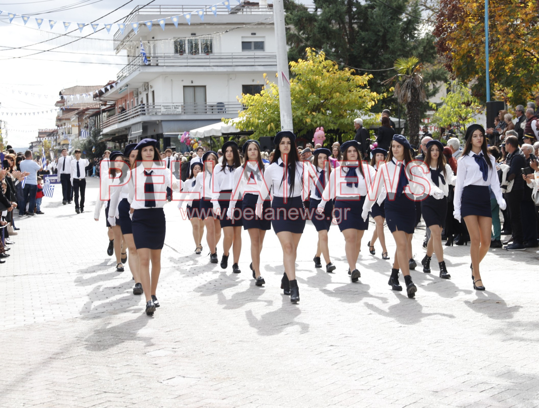 Κρύα Bρύση: Πλούσιο φωτορεπορτάζ από τα σχολεία στην παρέλαση Κρύα Bρύση: Πλούσιο φωτορεπορτάζ από τα σχολεία στην παρέλαση