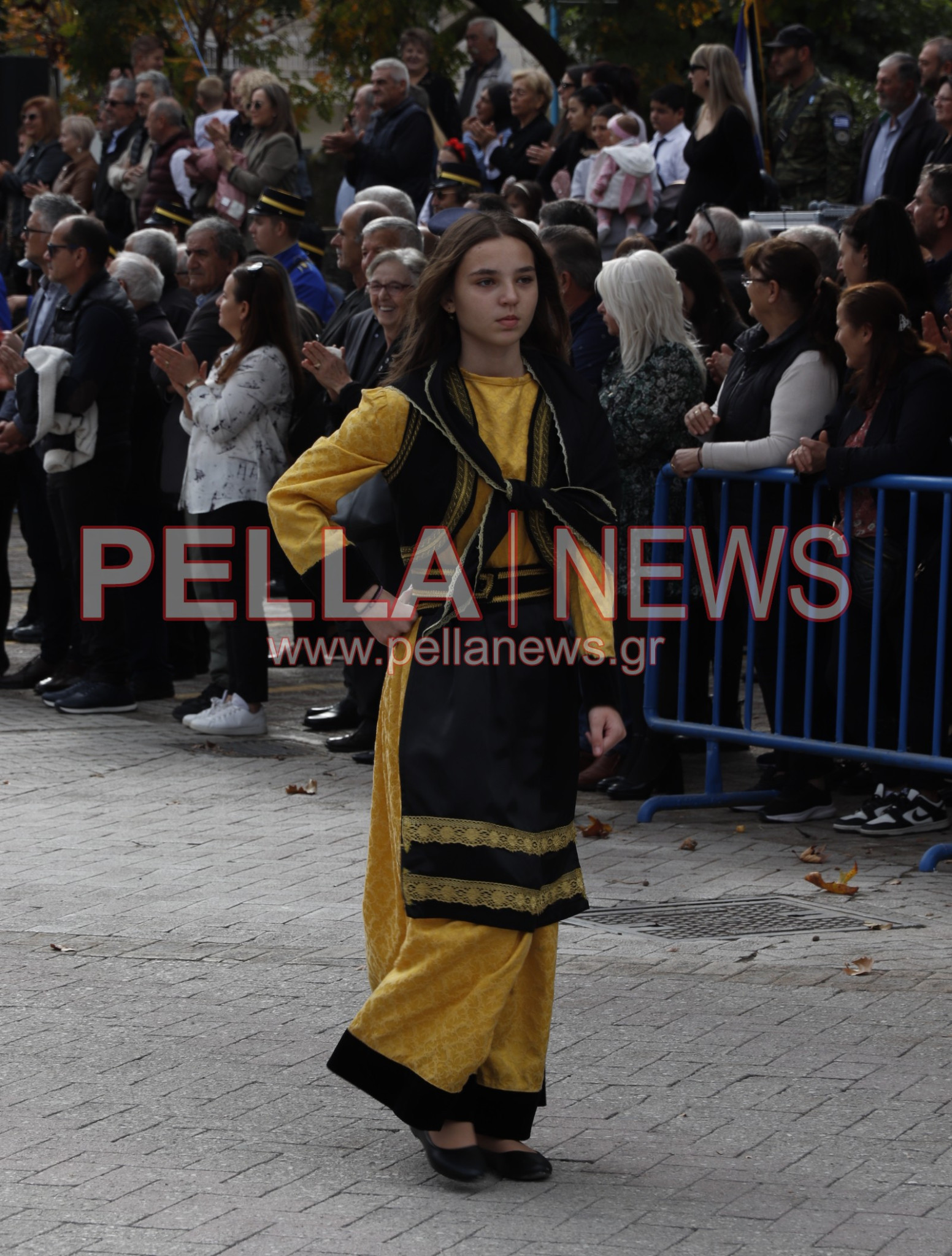 Ζωντανή η μνήμη του ’40 στην Κρύα Βρύση μέσα από τους Πολιτιστικούς Συλλόγους (φωτογραφίες) Ζωντανή η μνήμη του ’40 στην Κρύα Βρύση μέσα από τους Πολιτιστικούς Συλλόγους (φωτογραφίες)