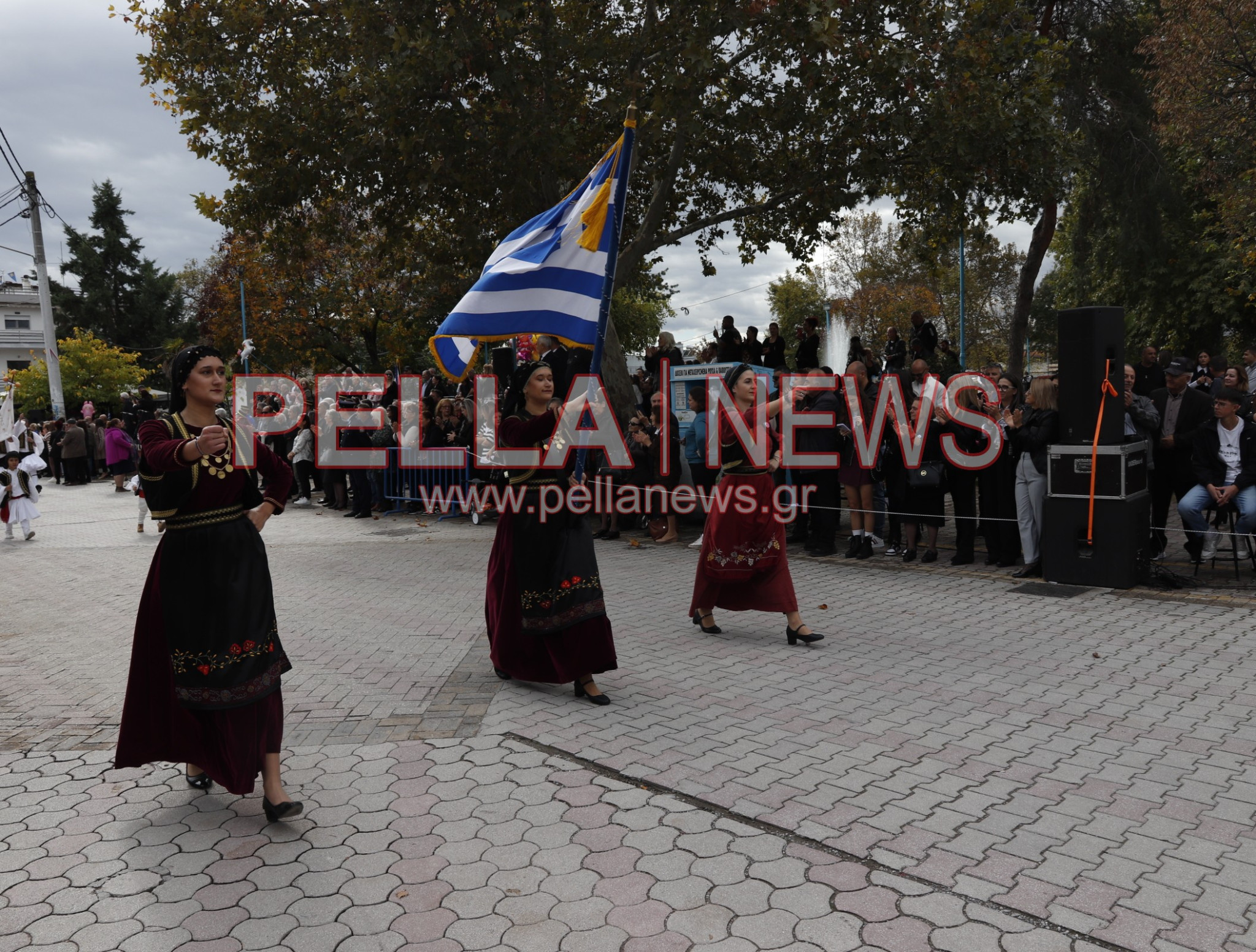 Ζωντανή η μνήμη του ’40 στην Κρύα Βρύση μέσα από τους Πολιτιστικούς Συλλόγους (φωτογραφίες) Ζωντανή η μνήμη του ’40 στην Κρύα Βρύση μέσα από τους Πολιτιστικούς Συλλόγους (φωτογραφίες)