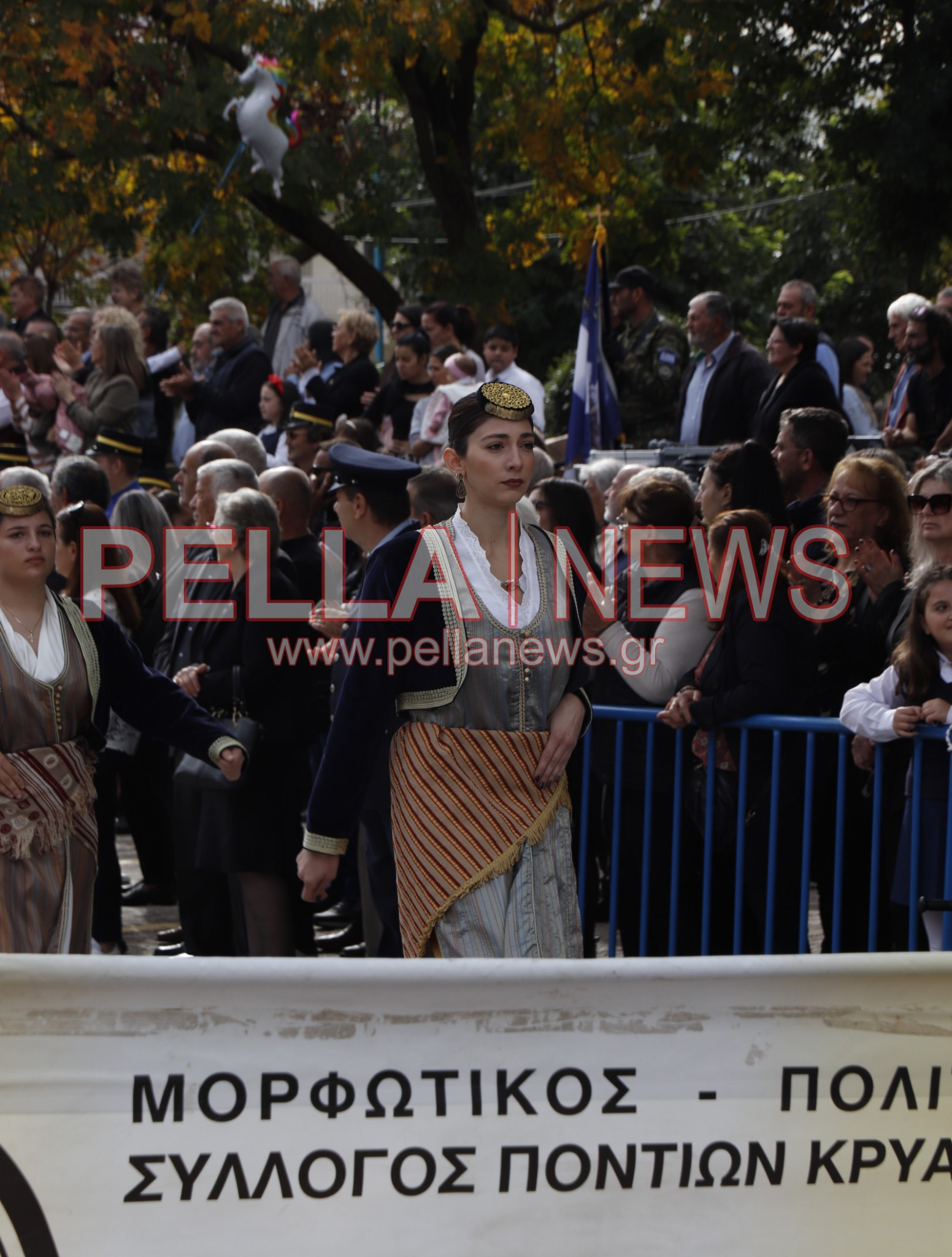 Ζωντανή η μνήμη του ’40 στην Κρύα Βρύση μέσα από τους Πολιτιστικούς Συλλόγους (φωτογραφίες) Ζωντανή η μνήμη του ’40 στην Κρύα Βρύση μέσα από τους Πολιτιστικούς Συλλόγους (φωτογραφίες)