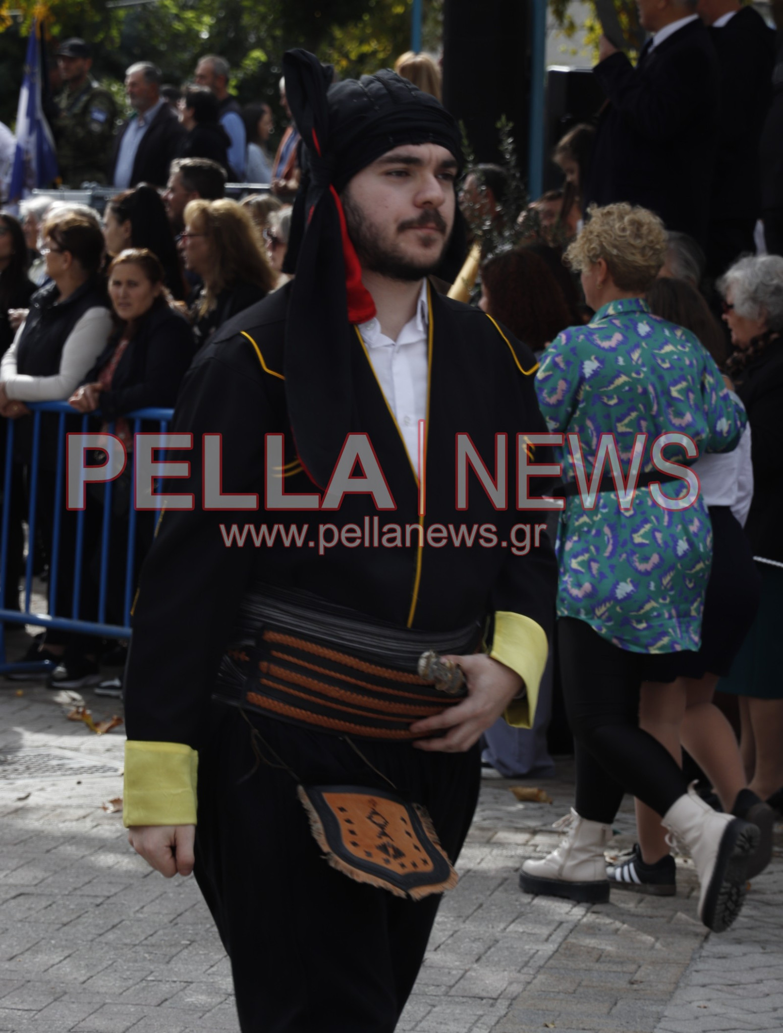 Ζωντανή η μνήμη του ’40 στην Κρύα Βρύση μέσα από τους Πολιτιστικούς Συλλόγους (φωτογραφίες) Ζωντανή η μνήμη του ’40 στην Κρύα Βρύση μέσα από τους Πολιτιστικούς Συλλόγους (φωτογραφίες)