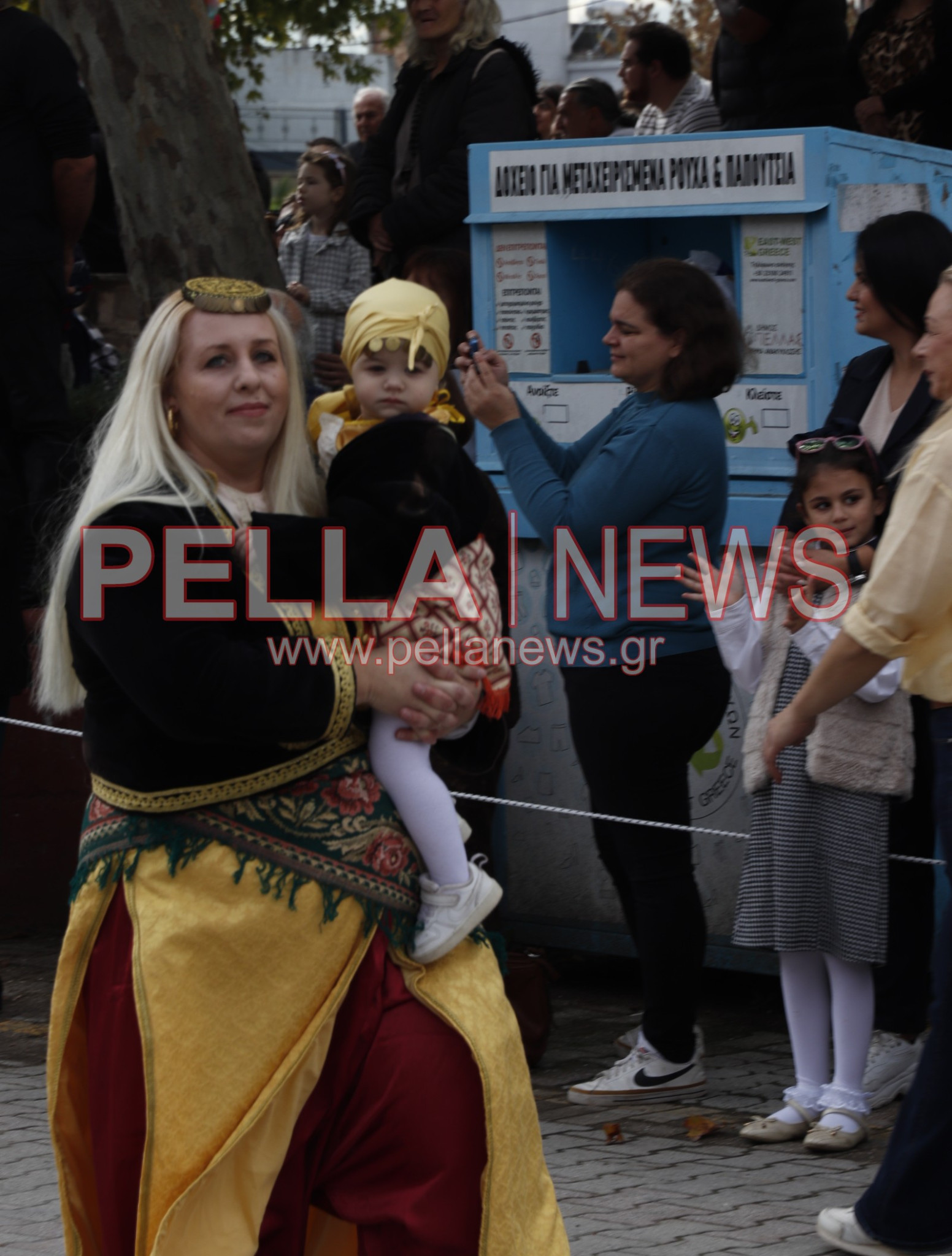 Ζωντανή η μνήμη του ’40 στην Κρύα Βρύση μέσα από τους Πολιτιστικούς Συλλόγους (φωτογραφίες) Ζωντανή η μνήμη του ’40 στην Κρύα Βρύση μέσα από τους Πολιτιστικούς Συλλόγους (φωτογραφίες)