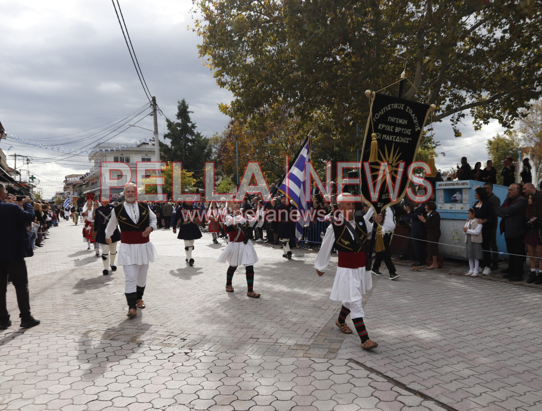 Ζωντανή η μνήμη του ’40 στην Κρύα Βρύση μέσα από τους Πολιτιστικούς Συλλόγους (φωτογραφίες) Ζωντανή η μνήμη του ’40 στην Κρύα Βρύση μέσα από τους Πολιτιστικούς Συλλόγους (φωτογραφίες)
