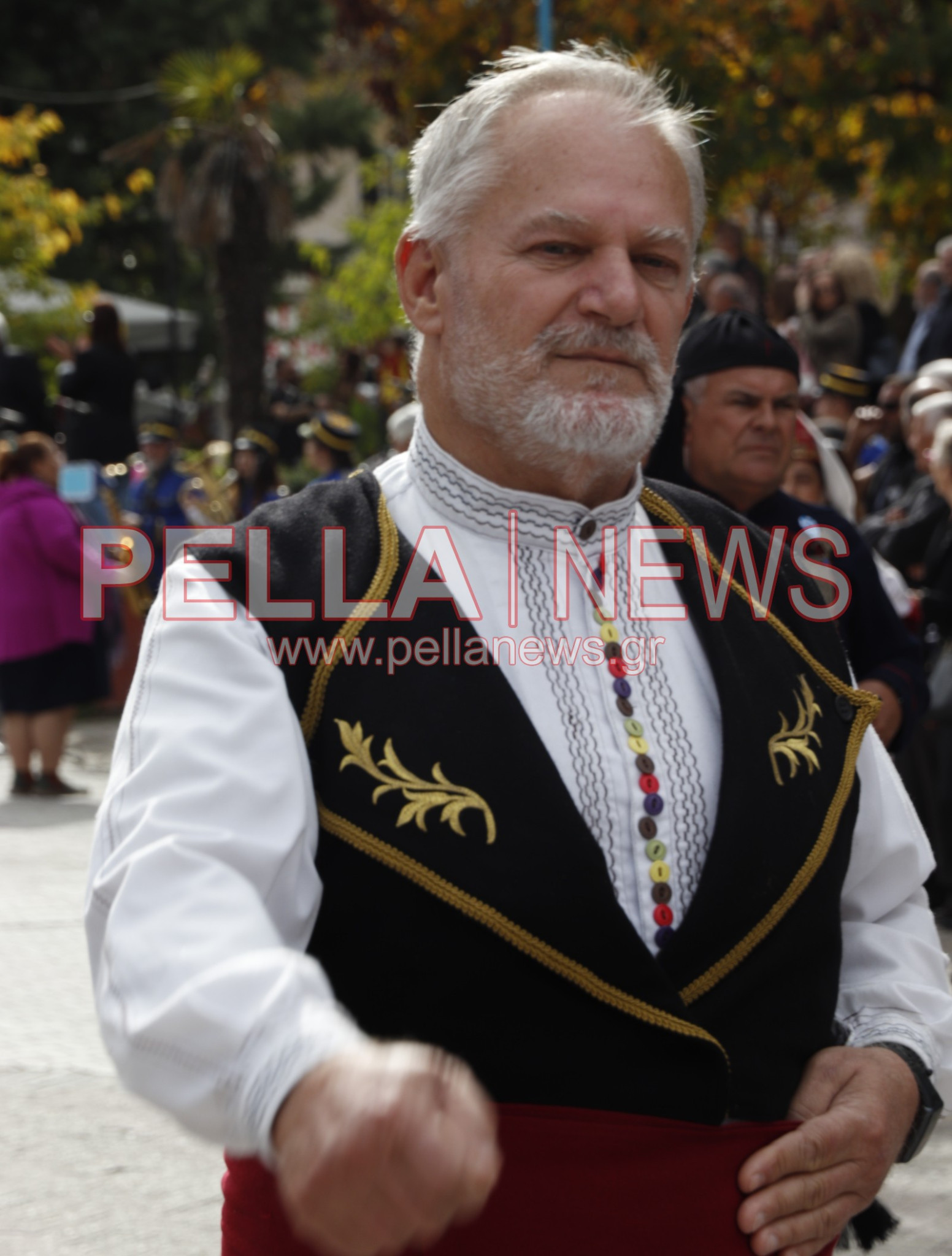 Ζωντανή η μνήμη του ’40 στην Κρύα Βρύση μέσα από τους Πολιτιστικούς Συλλόγους (φωτογραφίες) Ζωντανή η μνήμη του ’40 στην Κρύα Βρύση μέσα από τους Πολιτιστικούς Συλλόγους (φωτογραφίες)