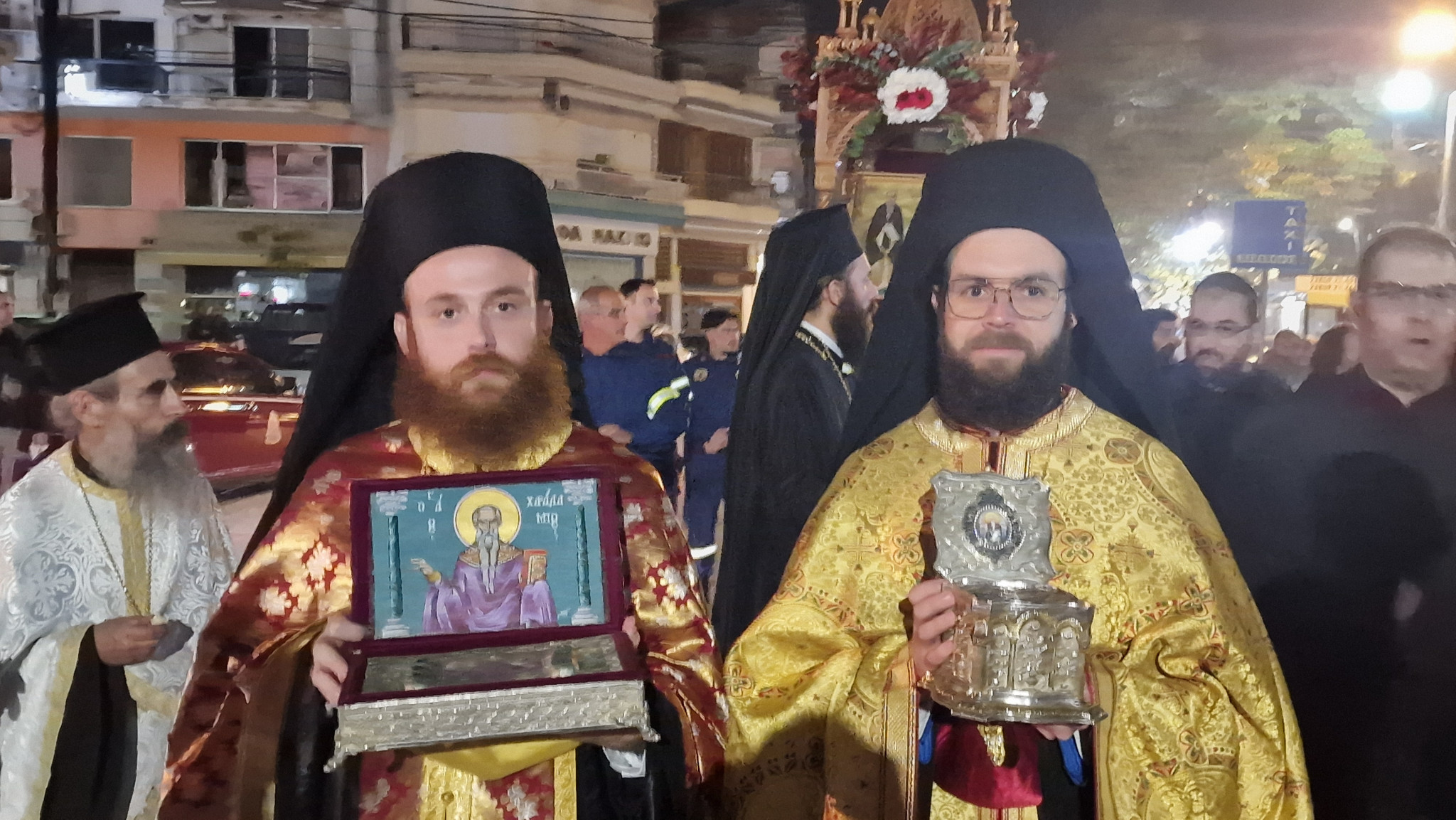 Με λαμπρότητα η περιφορά της Ιεράς Εικόνας των Αγίων Νικάνδρου και Ιωαννικίου στην Αριδαία