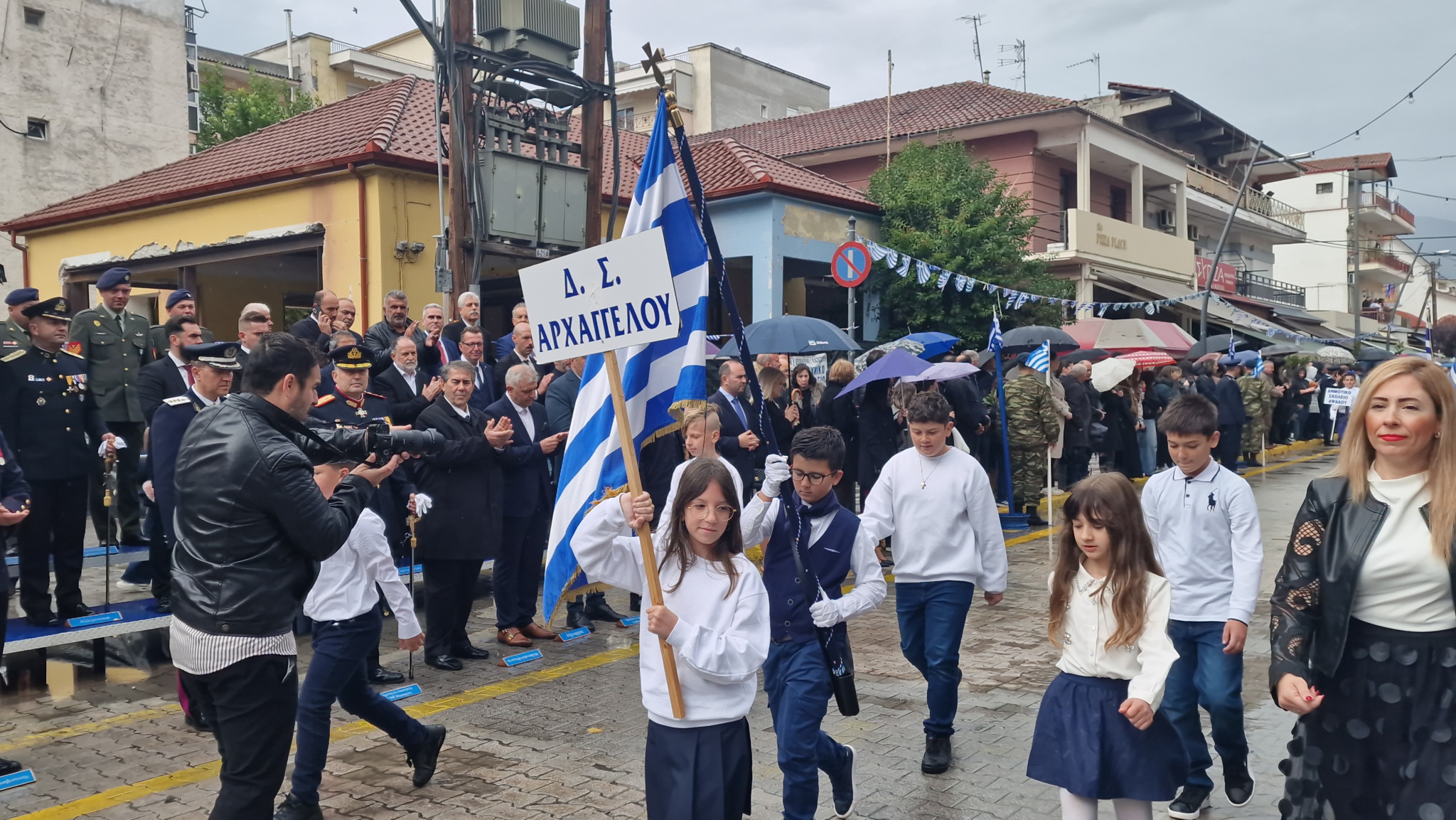Αριδαία: Η βροχή δεν σταμάτησε την παρέλαση (φωτο και βίντεο)