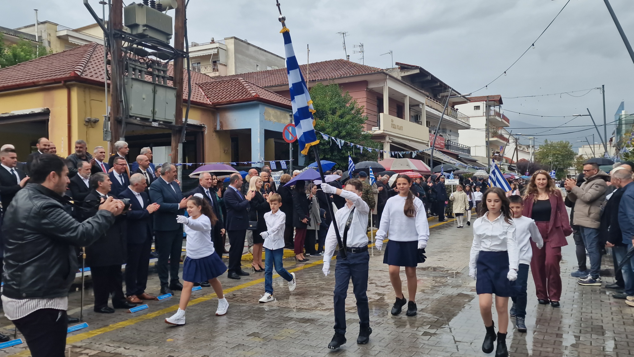 Αριδαία: Η βροχή δεν σταμάτησε την παρέλαση (φωτο και βίντεο)