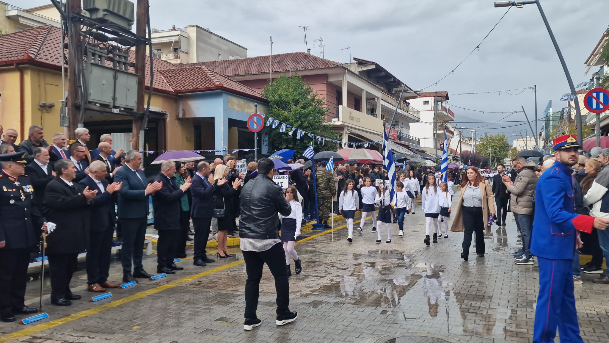Αριδαία: Η βροχή δεν σταμάτησε την παρέλαση (φωτο και βίντεο)