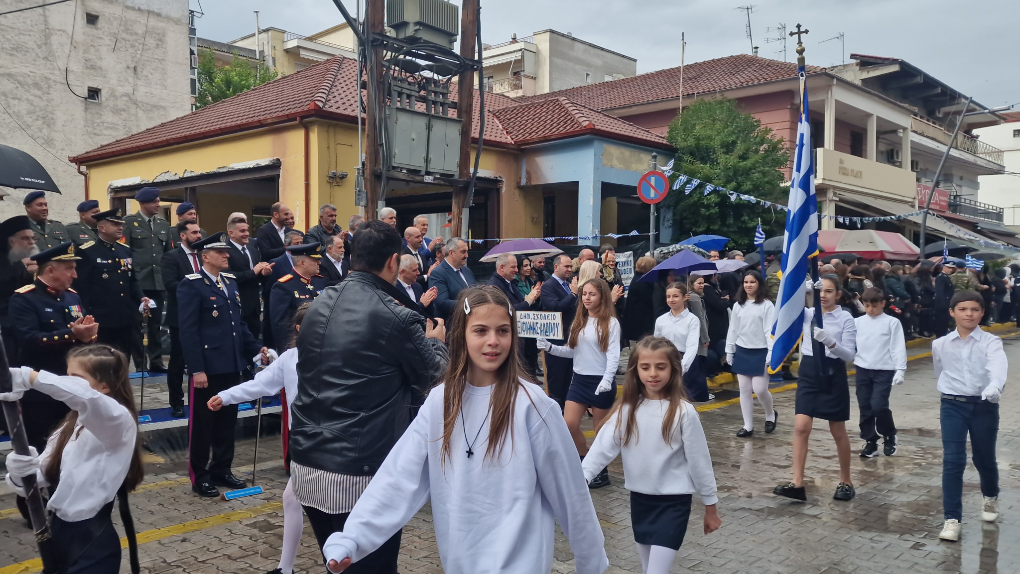 Αριδαία: Η βροχή δεν σταμάτησε την παρέλαση (φωτο και βίντεο)