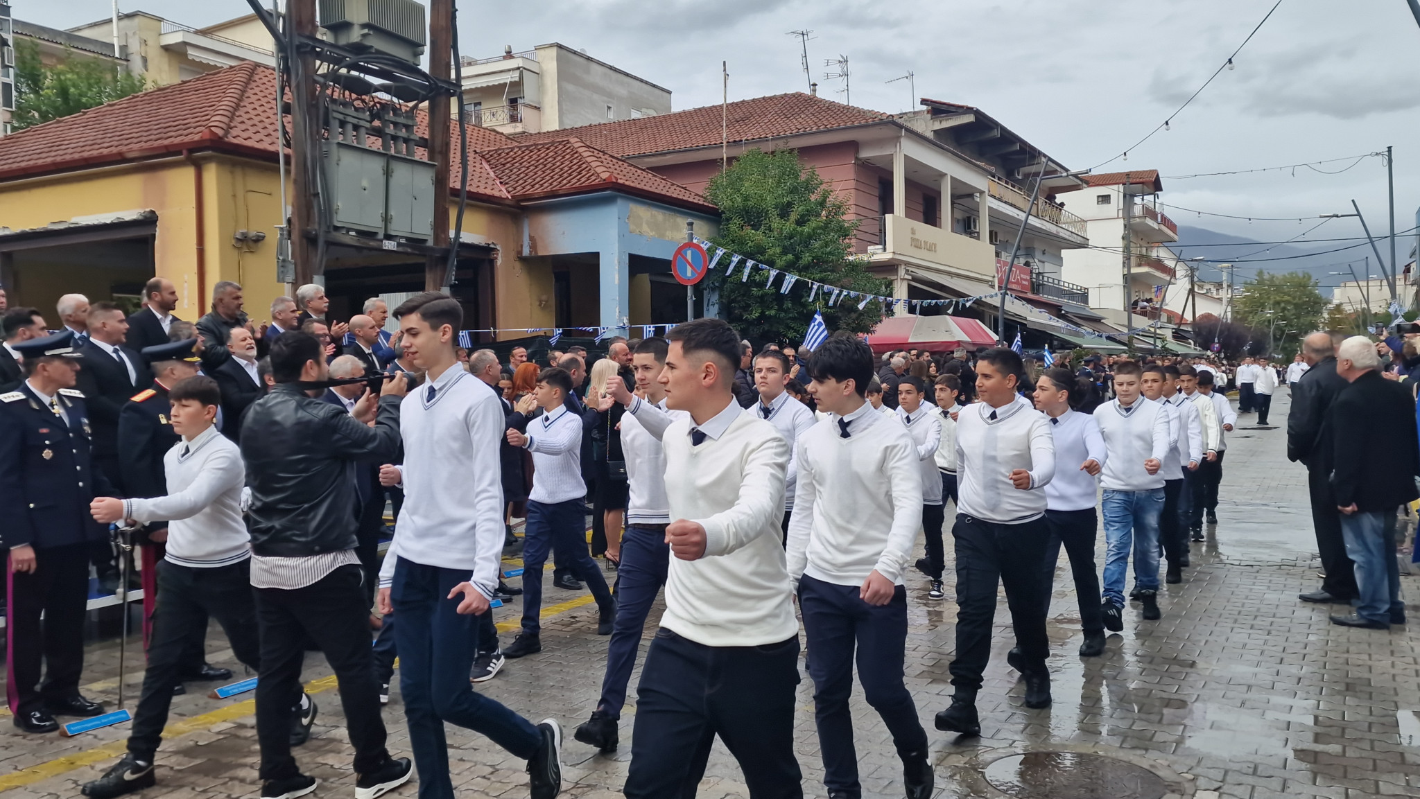 Αριδαία: Η βροχή δεν σταμάτησε την παρέλαση (φωτο και βίντεο)