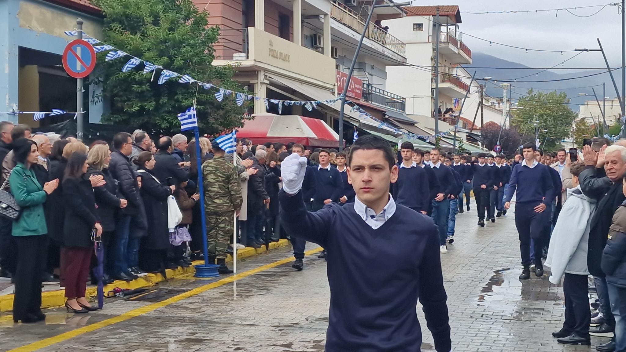 Αριδαία: Η βροχή δεν σταμάτησε την παρέλαση (φωτο και βίντεο)