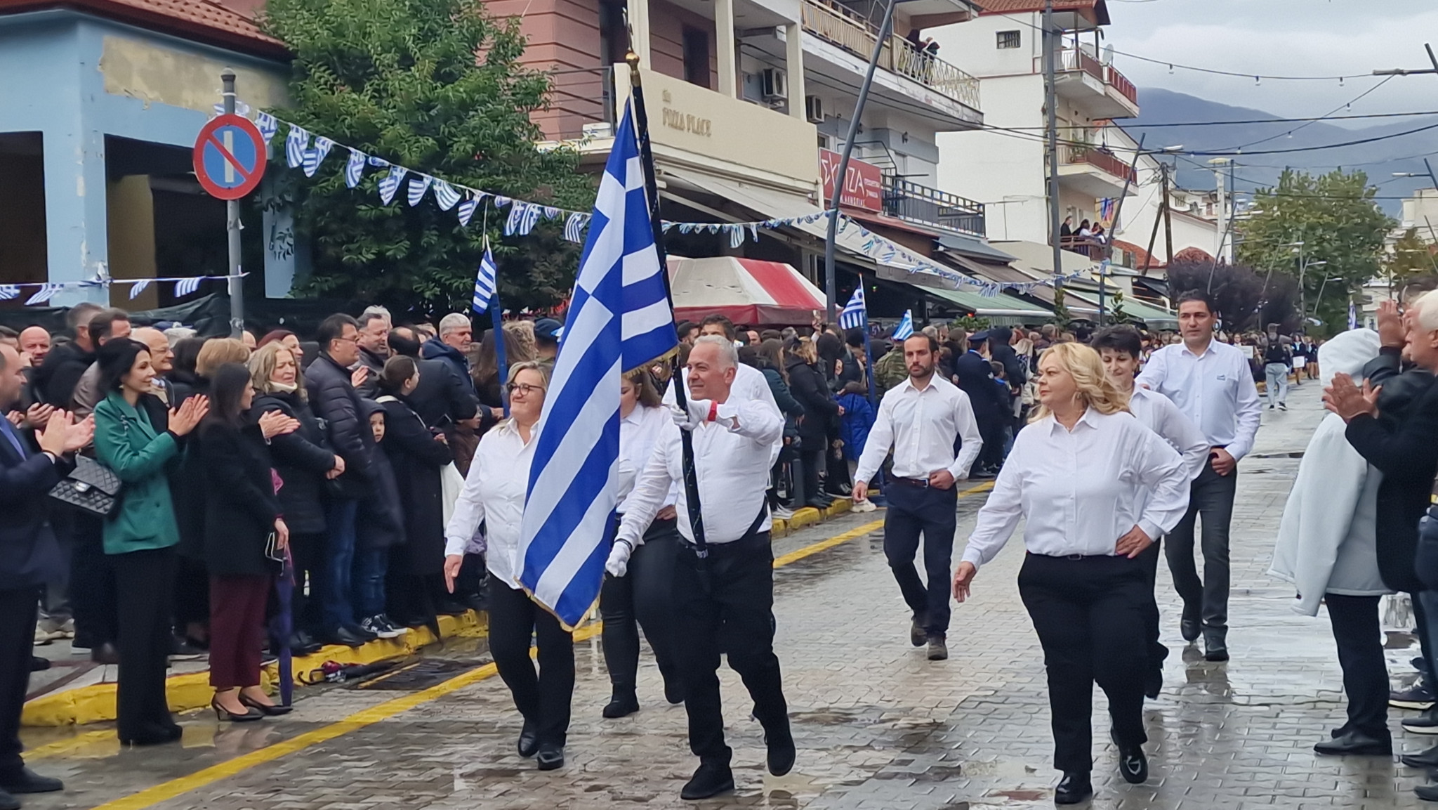 Αριδαία: Η βροχή δεν σταμάτησε την παρέλαση (φωτο και βίντεο)