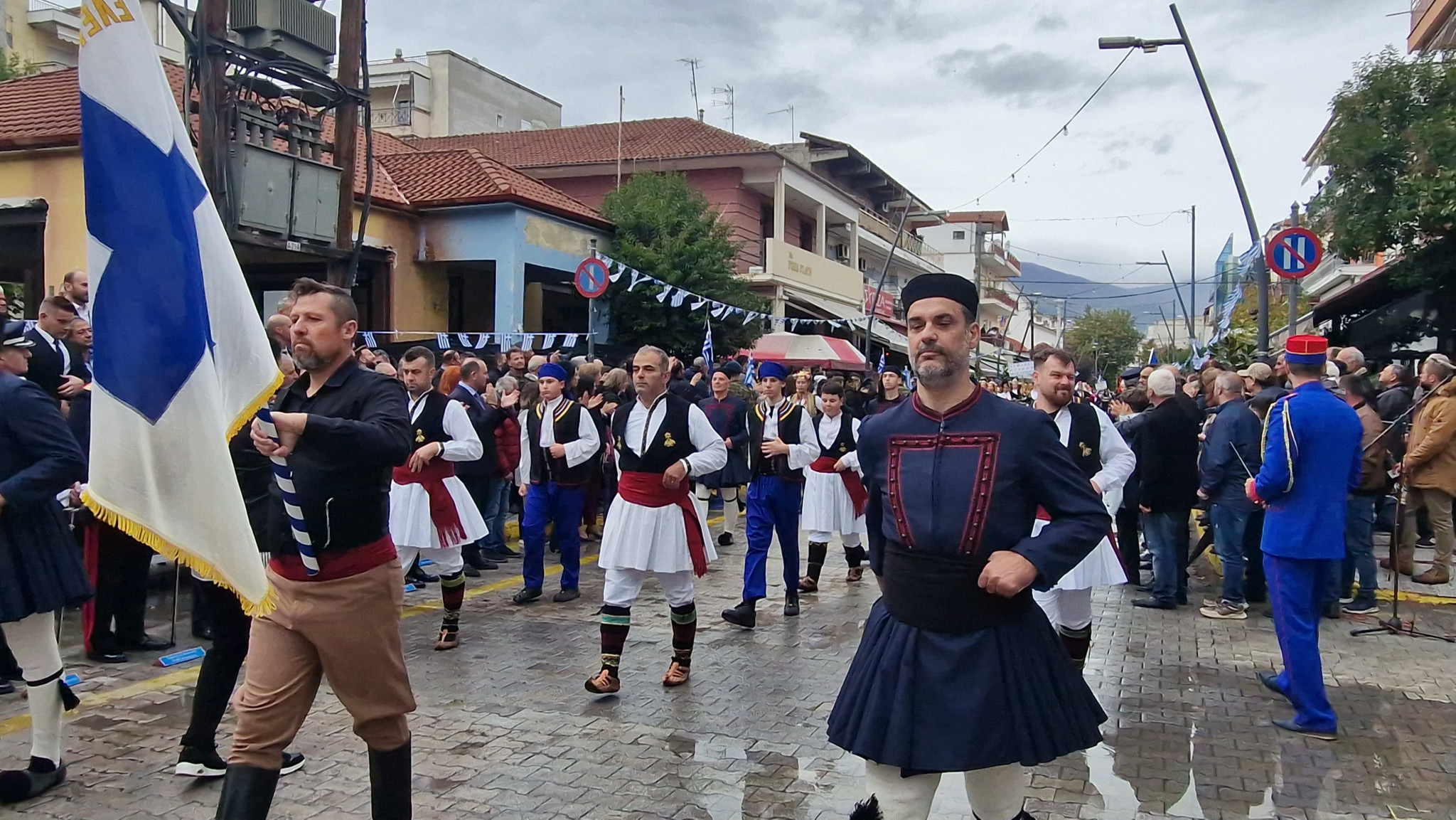 Αριδαία: Η βροχή δεν σταμάτησε την παρέλαση (φωτο και βίντεο)