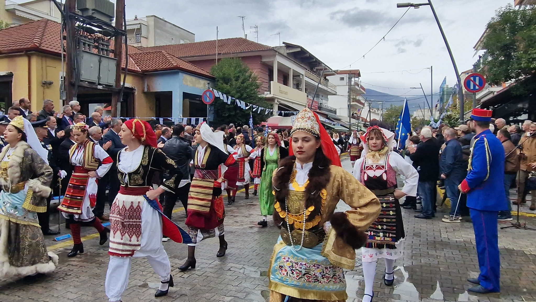 Αριδαία: Η βροχή δεν σταμάτησε την παρέλαση (φωτο και βίντεο)