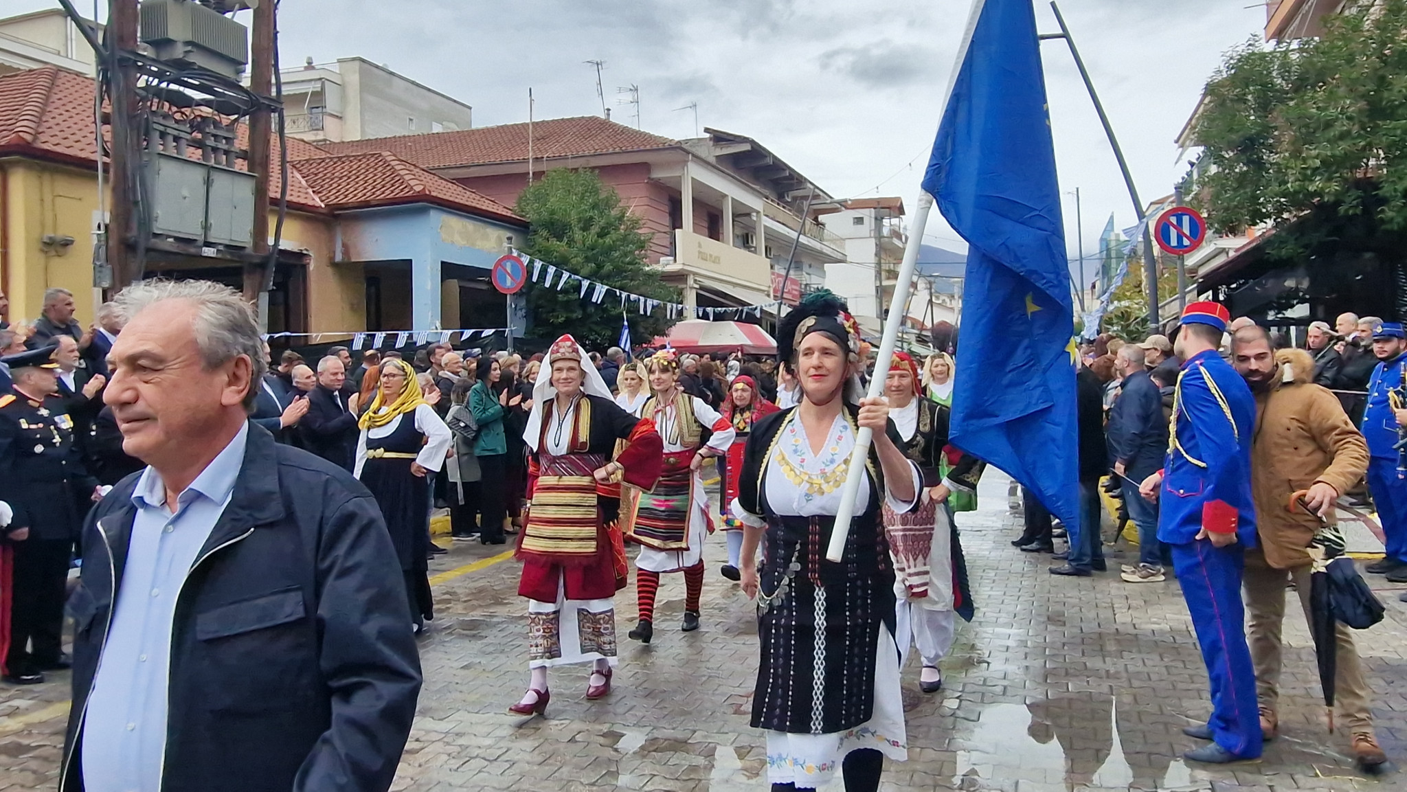 Αριδαία: Η βροχή δεν σταμάτησε την παρέλαση (φωτο και βίντεο)