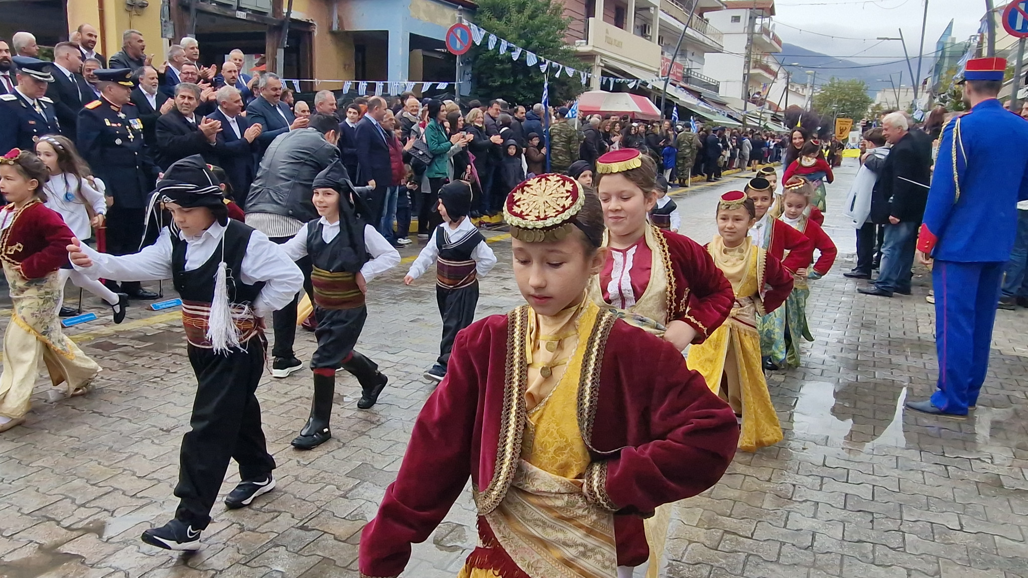 Αριδαία: Η βροχή δεν σταμάτησε την παρέλαση (φωτο και βίντεο)