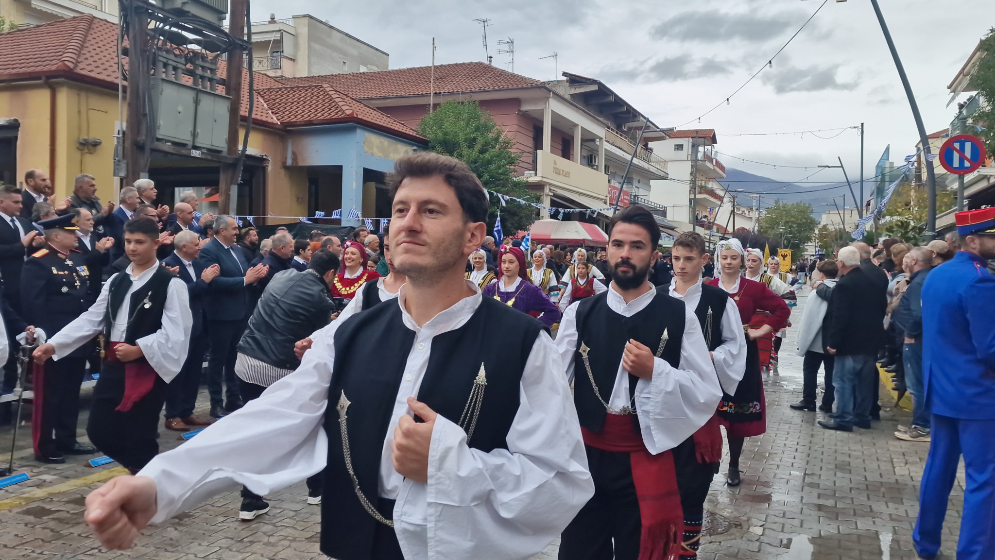 Αριδαία: Η βροχή δεν σταμάτησε την παρέλαση (φωτο και βίντεο)