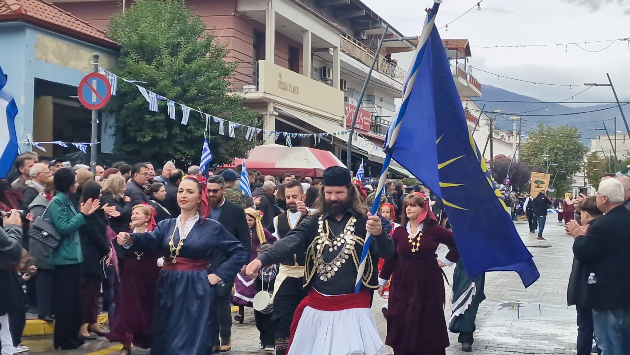 Αριδαία: Η βροχή δεν σταμάτησε την παρέλαση (φωτο και βίντεο)