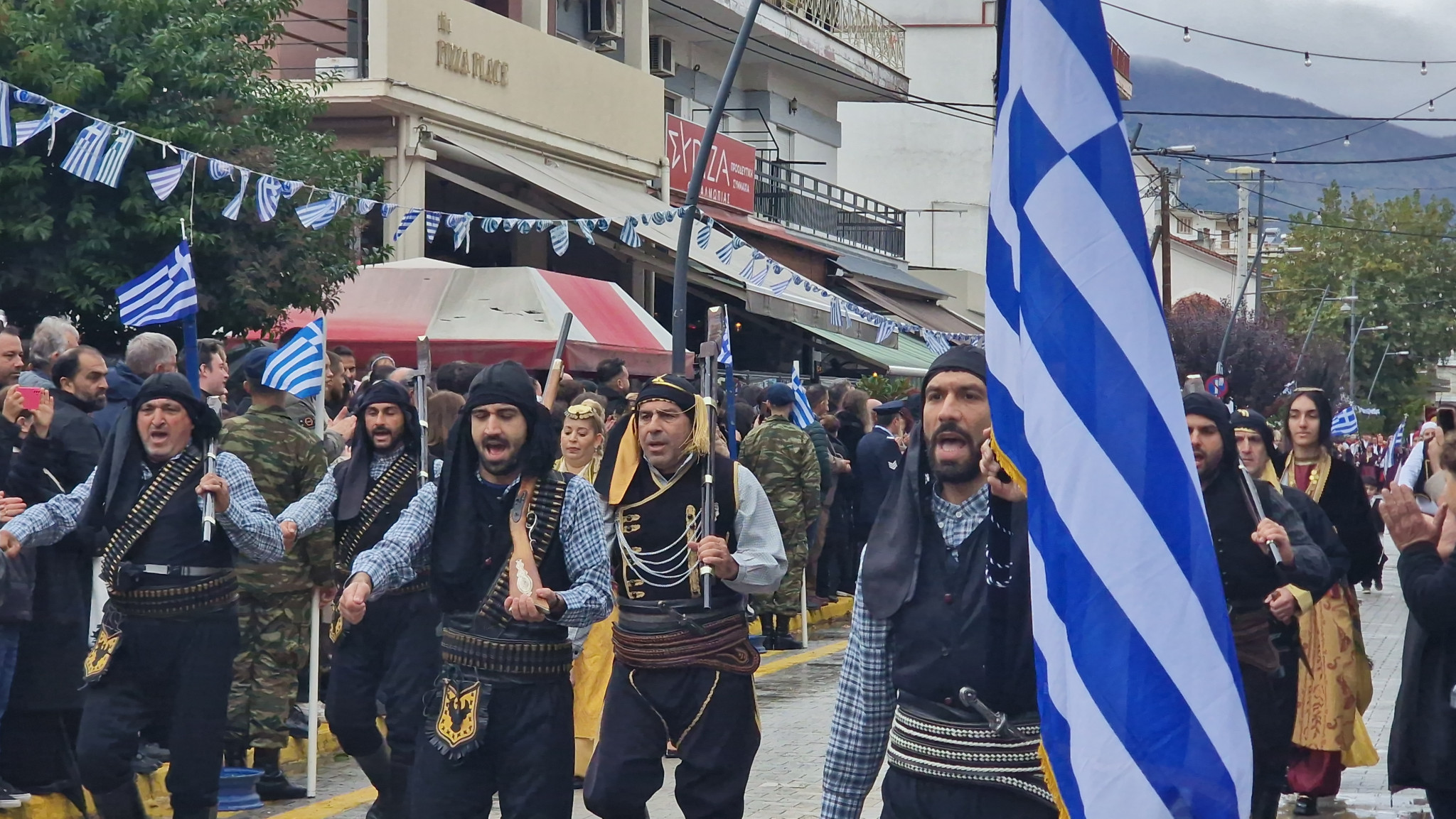 Αριδαία: Η βροχή δεν σταμάτησε την παρέλαση (φωτο και βίντεο)